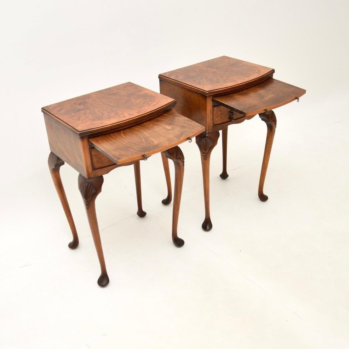 Pair of Antique Burr Walnut Bedside Tables In Good Condition In London, GB