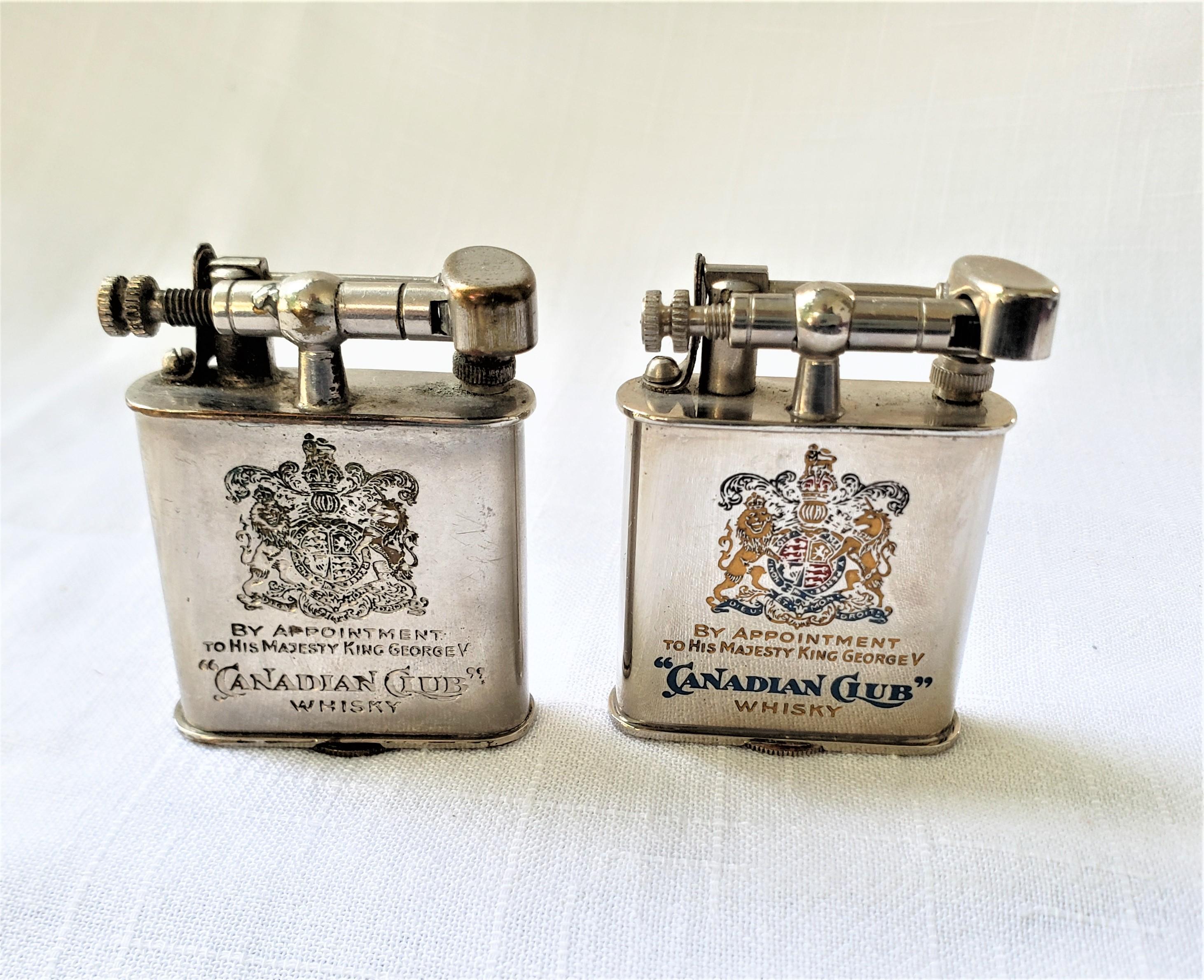 Paar antike kanadische Club Whiskey-Werbe-Schwingarm-Taschenleuchter (Art déco) im Angebot