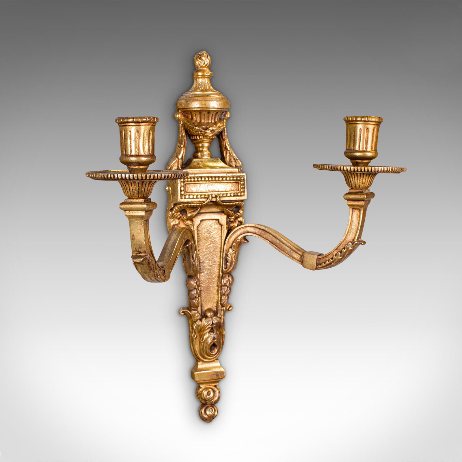 Metà XIX secolo Coppia di antiche lampade a candela, italiane, Grand Tour, in ottone, vittoriane in vendita