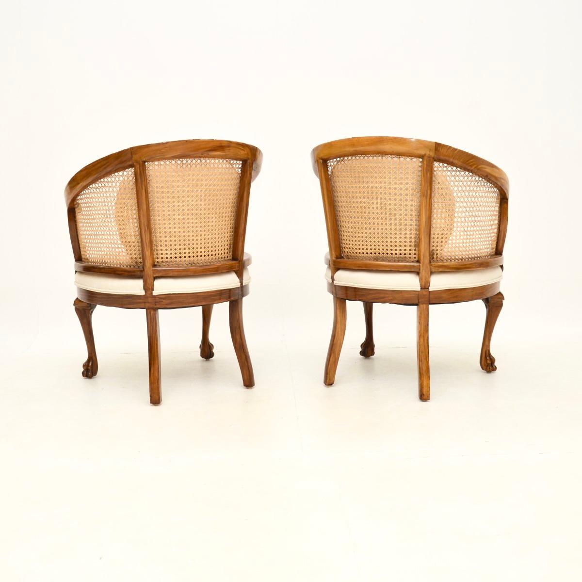 Pair of Antique Caned Walnut Bergère Armchairs In Good Condition In London, GB