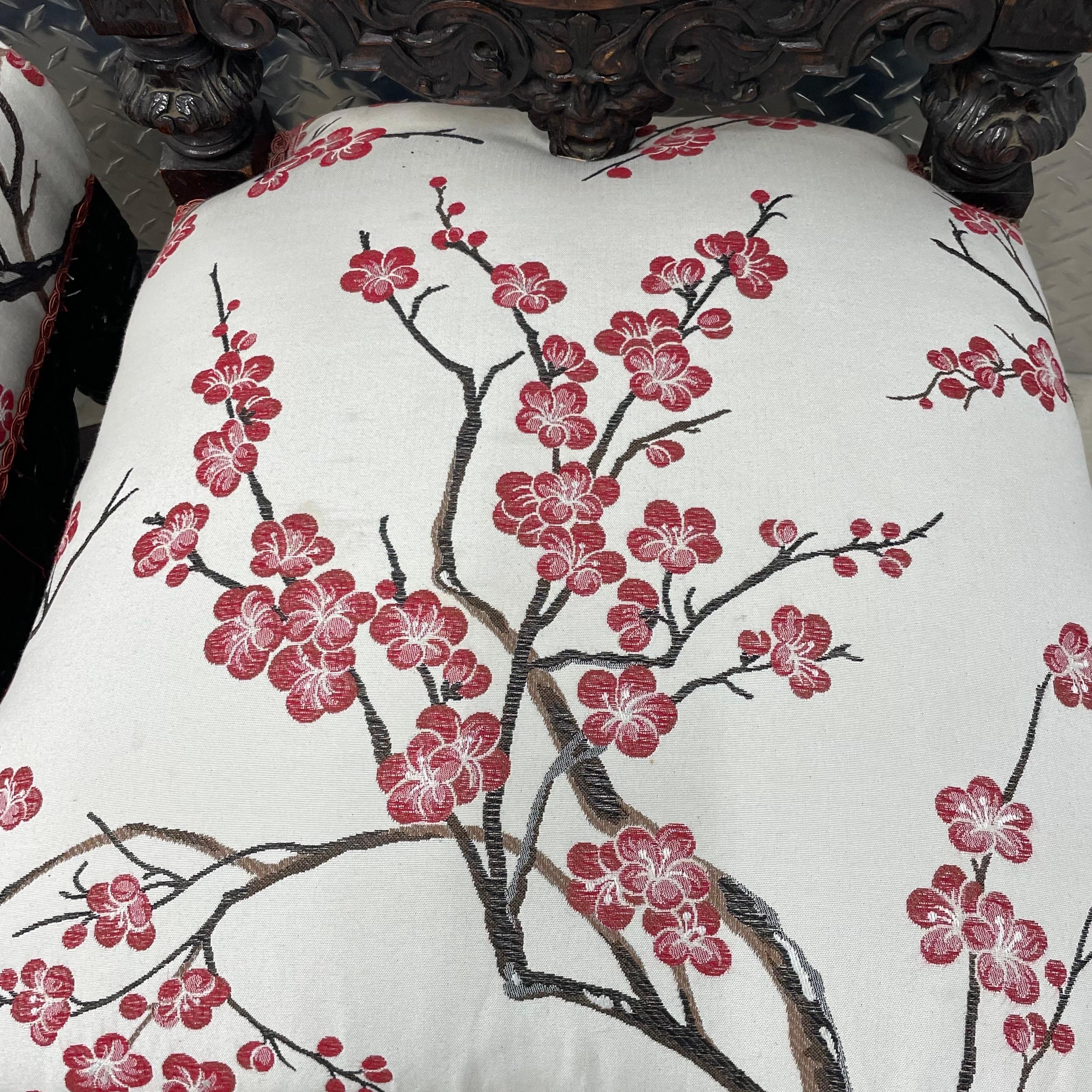 Paire de chaises d'appoint anciennes en bois dur sculpté, début du 20e siècle en vente 1