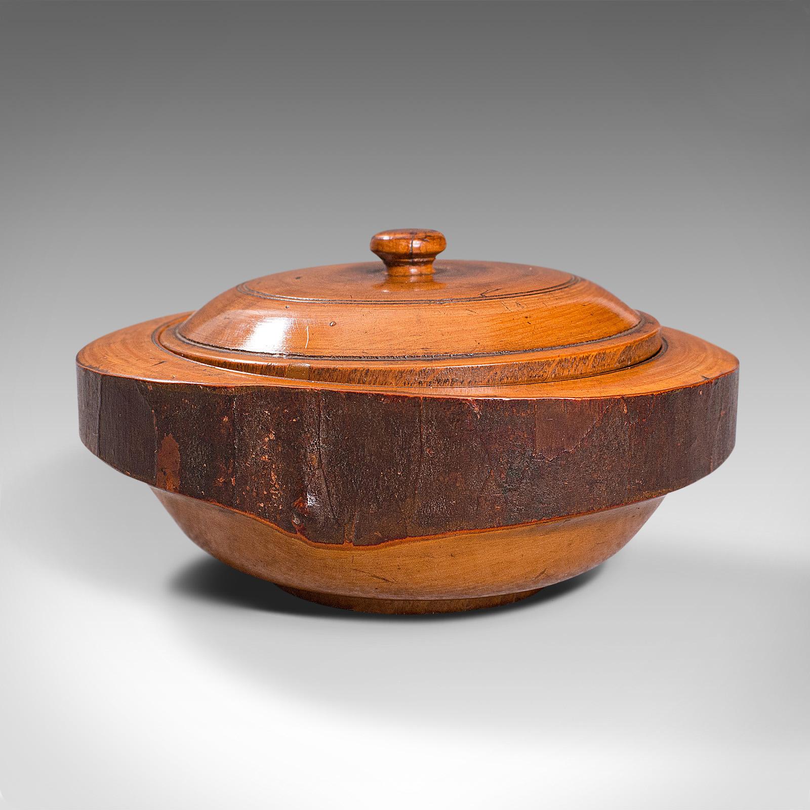 British Pair of Antique Carved Lidded Bowls, Treen, English, Yew, Victorian, circa 1900 For Sale