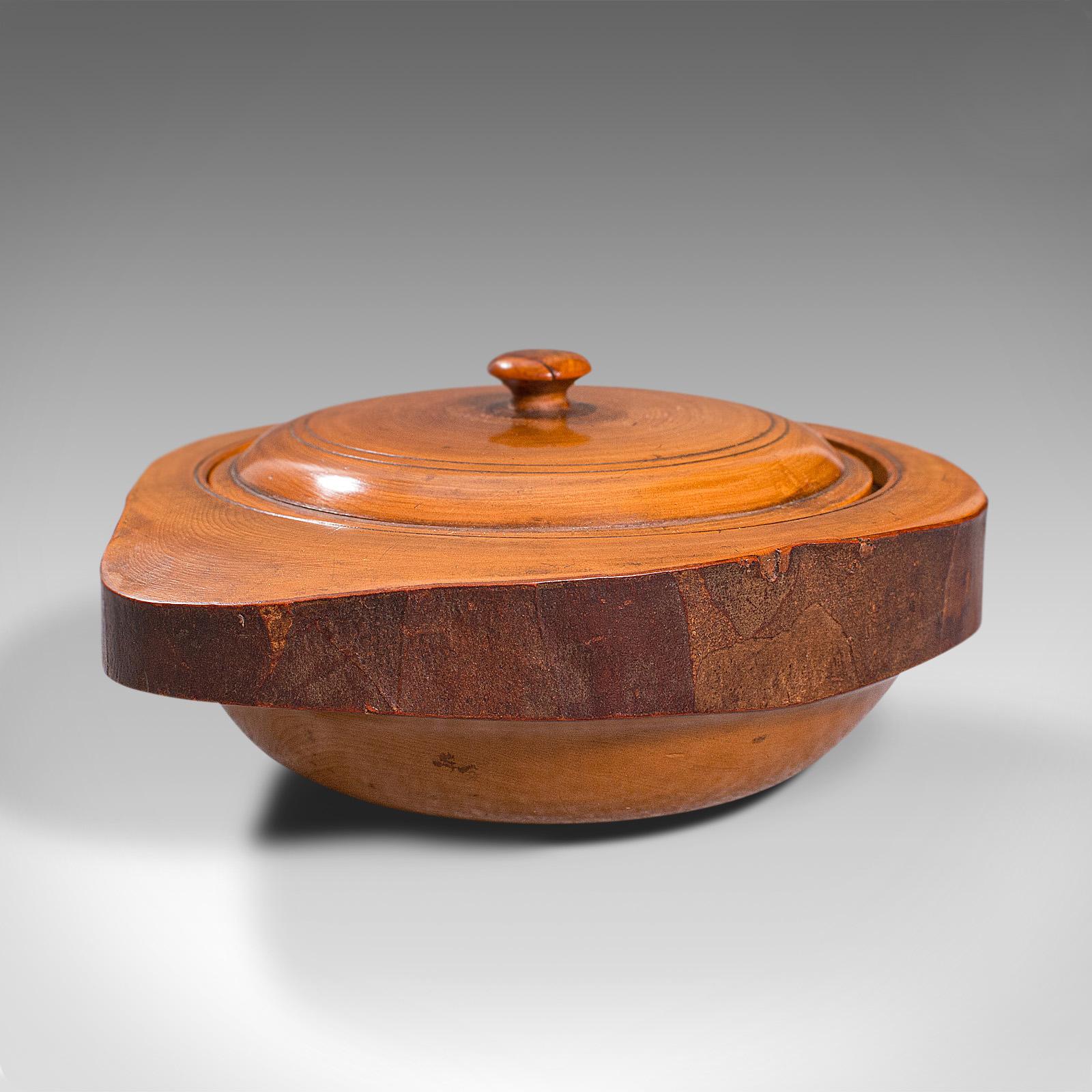 Pair of Antique Carved Lidded Bowls, Treen, English, Yew, Victorian, circa 1900 For Sale 1