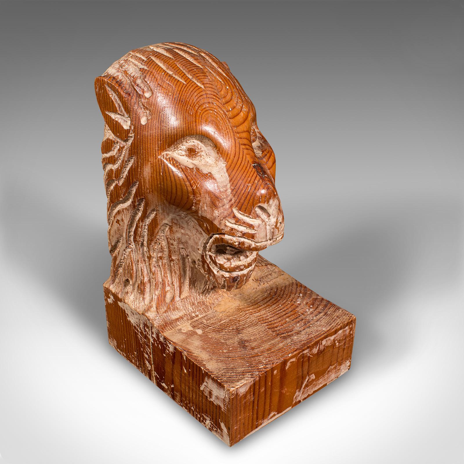 Pair of Antique Carved Lion Bookends, English Pine, Georgian Revival, Edwardian For Sale 1