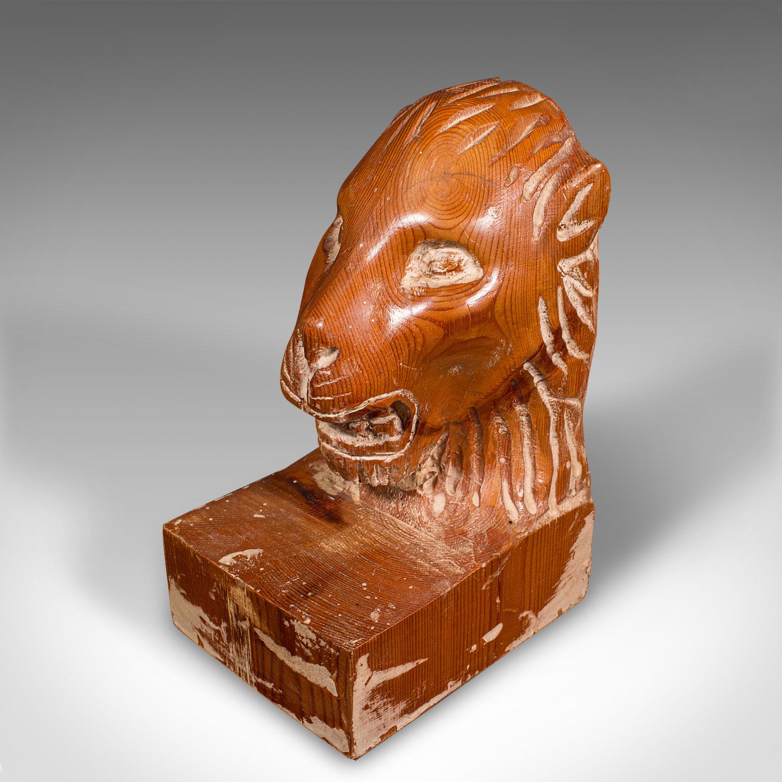 Pair of Antique Carved Lion Bookends, English Pine, Georgian Revival, Edwardian For Sale 2