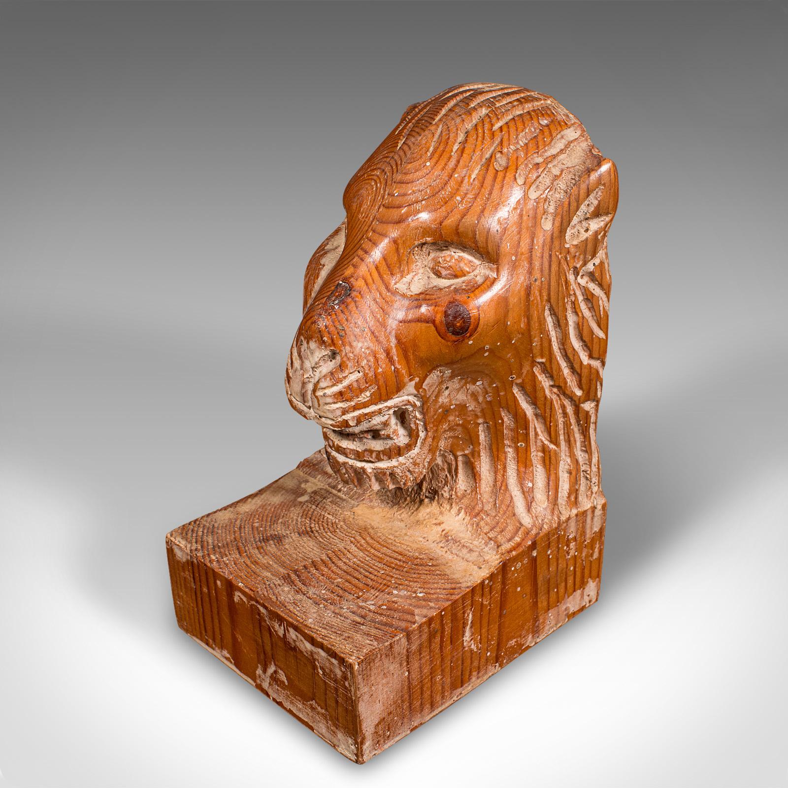 Pair of Antique Carved Lion Bookends, English Pine, Georgian Revival, Edwardian For Sale 3