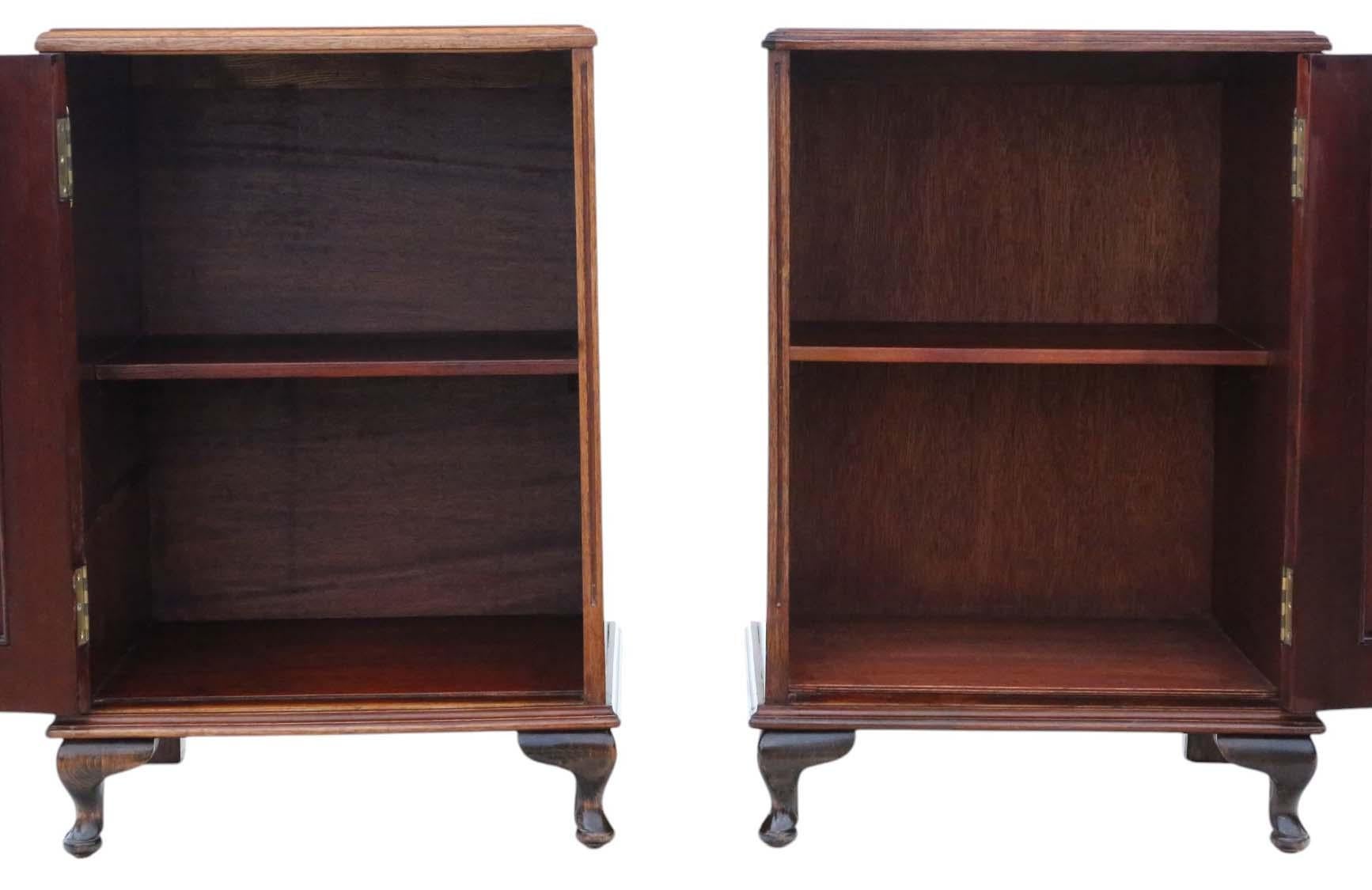 Pair of Antique Carved Walnut Bedside Tables – Quality Vintage Cupboards Drawers In Good Condition For Sale In Wisbech, Cambridgeshire