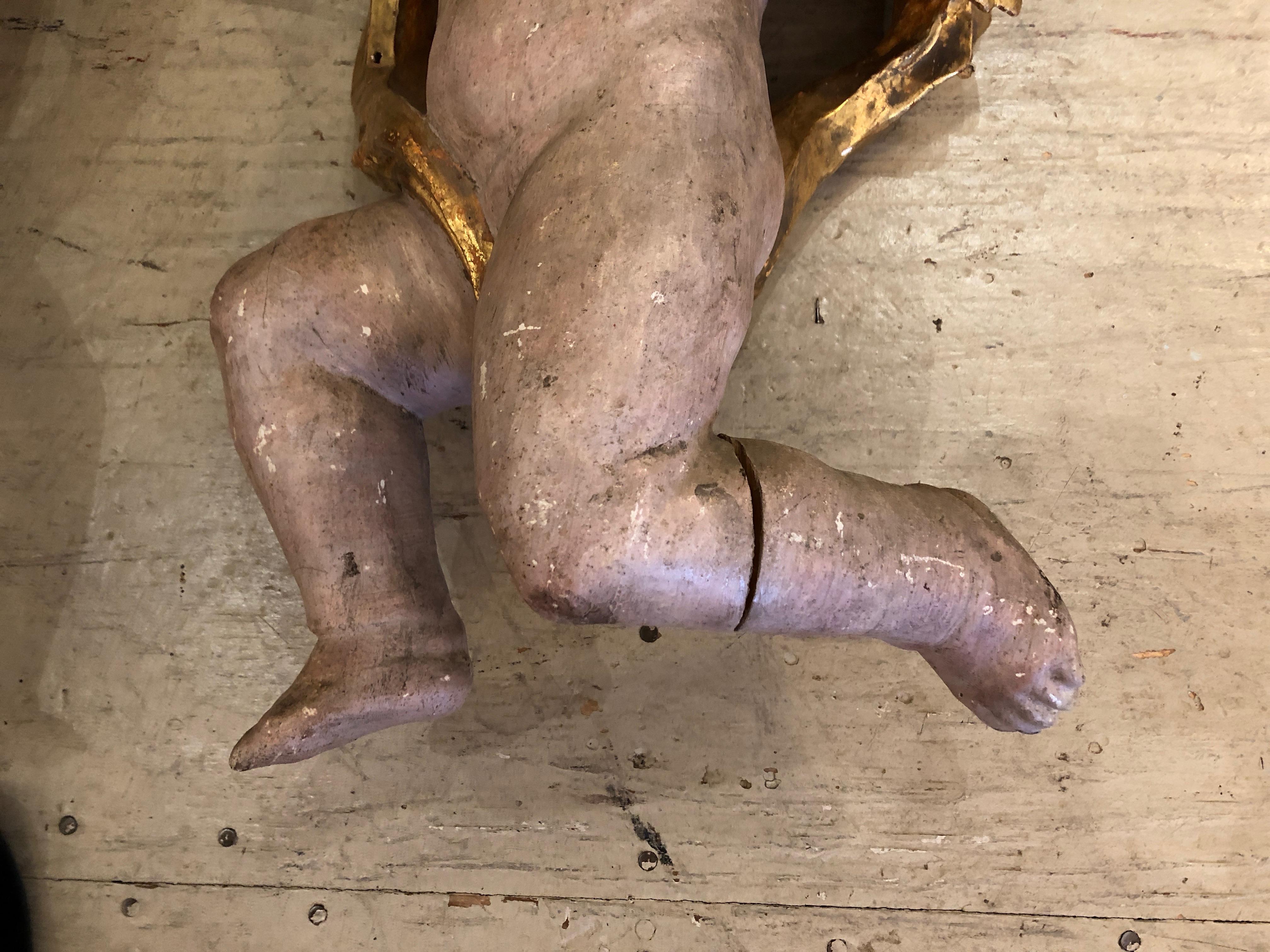 Pair of Antique Carved Wood and Gilded Cherub Sculptures In Good Condition In Hopewell, NJ