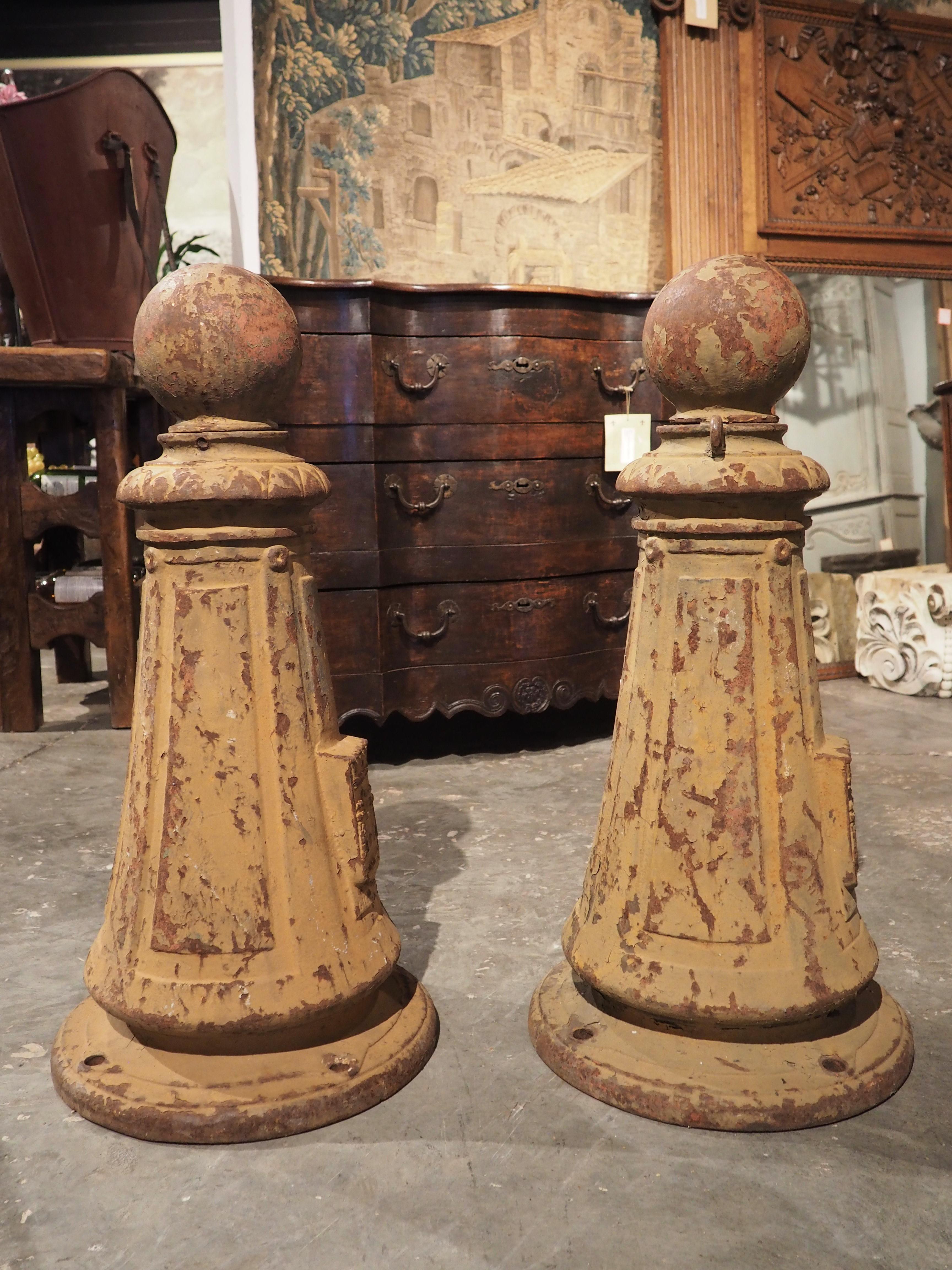 Pair of Antique Cast Iron Bollards from La Ciotat, France, Circa 1900 1