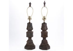 Paar antike gusseiserne Elemente als Tischlampen