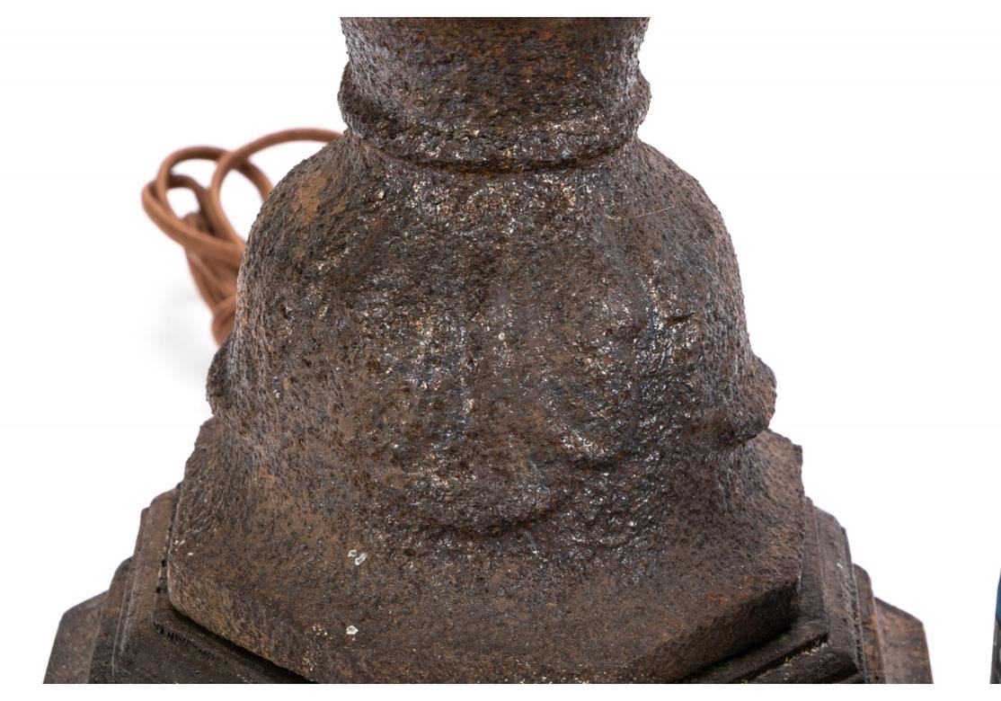 XIXe siècle Paire d'éléments anciens en fonte comme lampes de bureau en vente