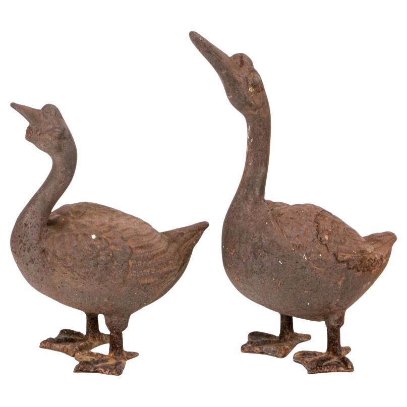 Par De Figuras Antiguas De Hierro Fundido De Patos
