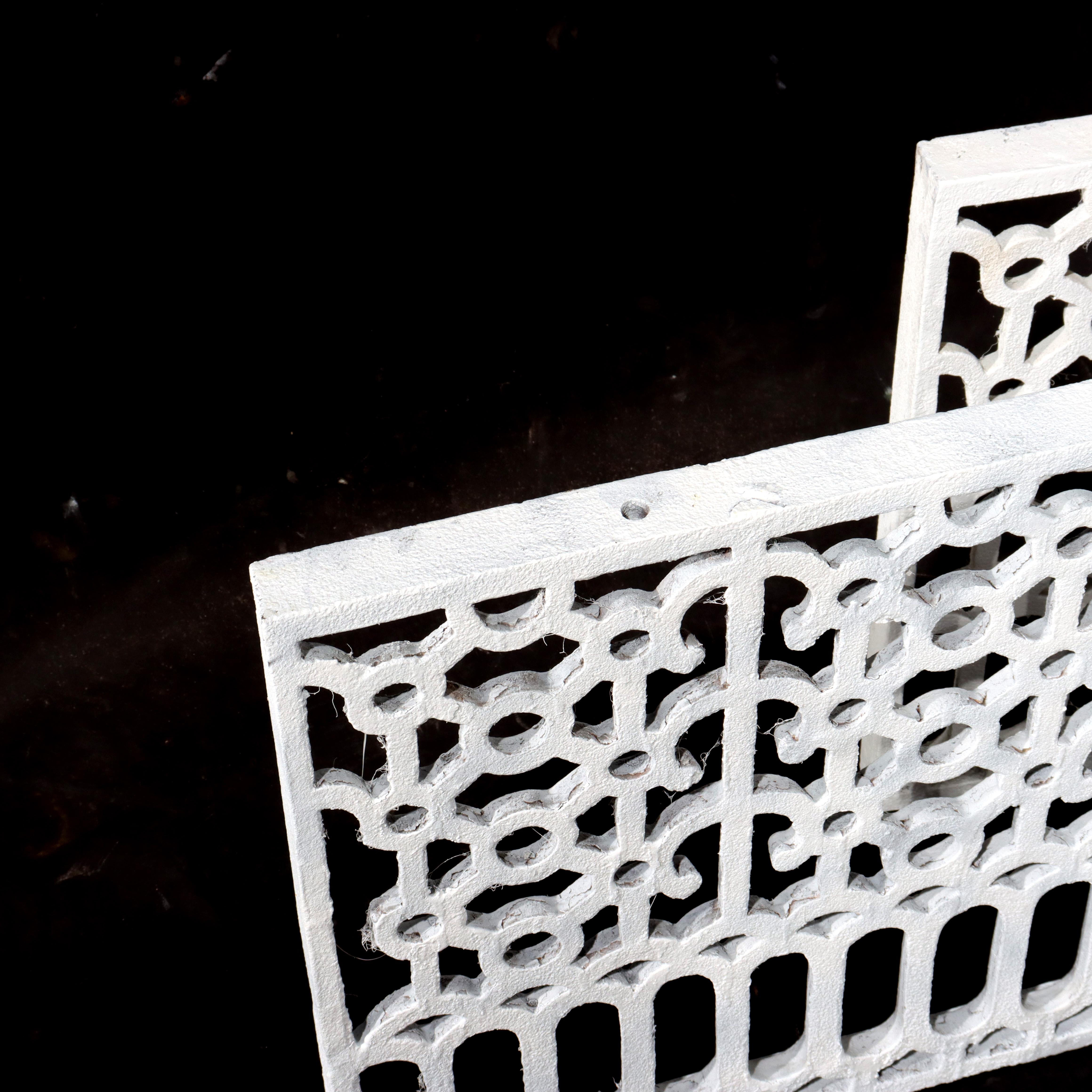 20th Century Pair Of Antique Cast Iron Grates C1900 For Sale