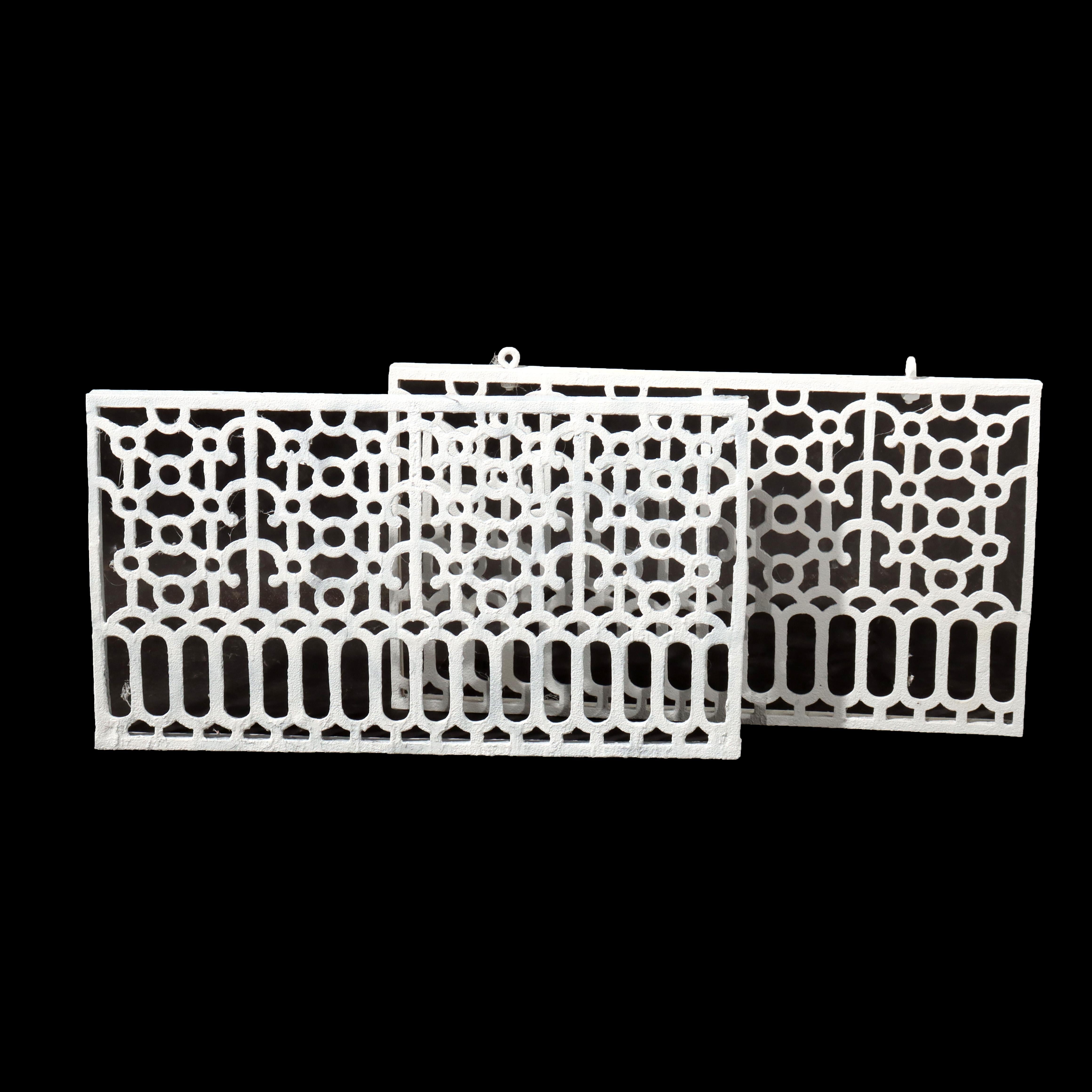Pair Of Antique Cast Iron Grates C1900 For Sale 3