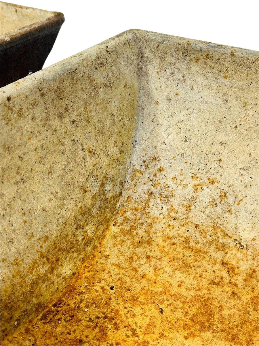 Pareja de artesas industriales antiguas de hierro fundido con revestimiento de ladrillo refractario Estadounidense en venta