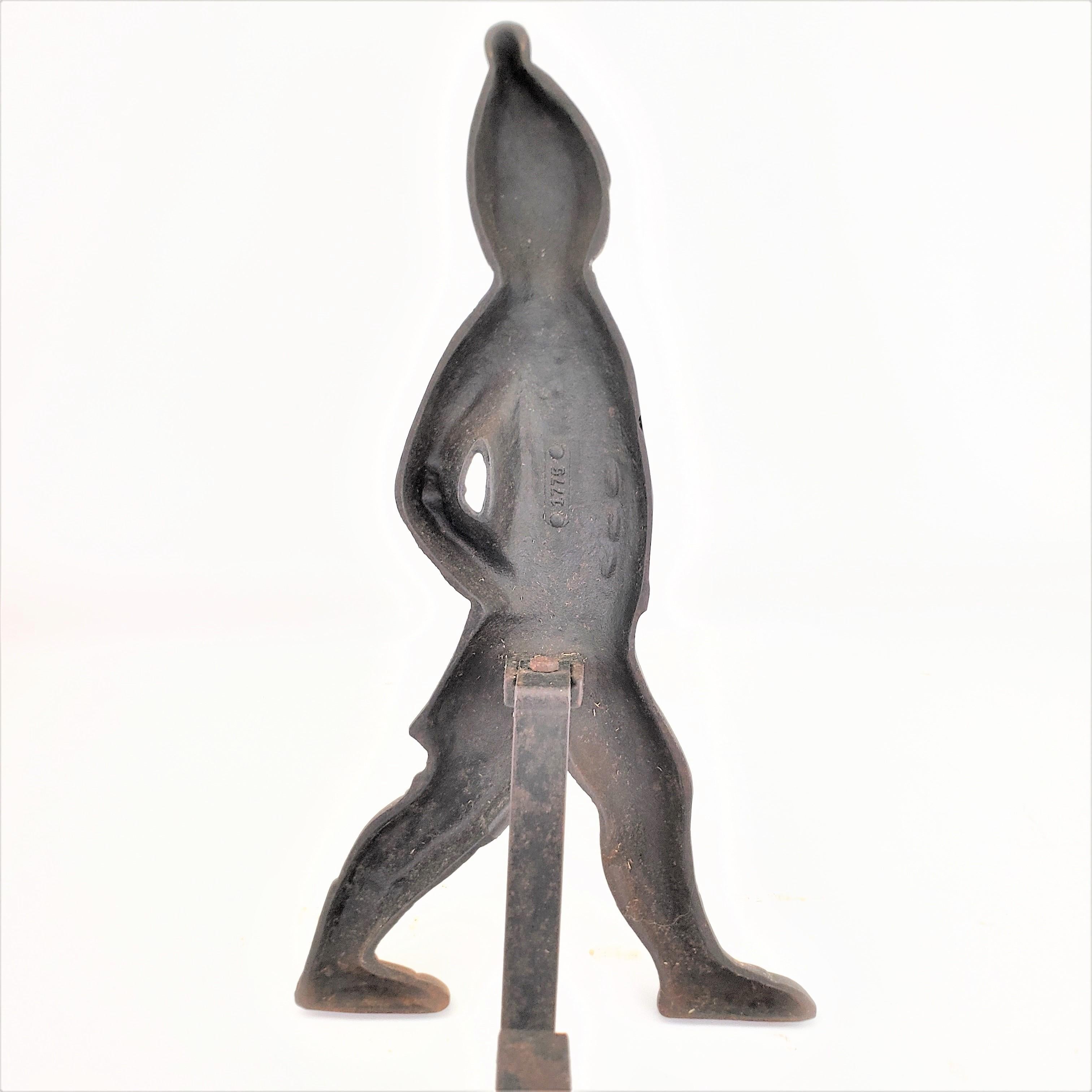 Paire de chenets de cheminée en métal moulé Figural Soldier Antique en vente 2