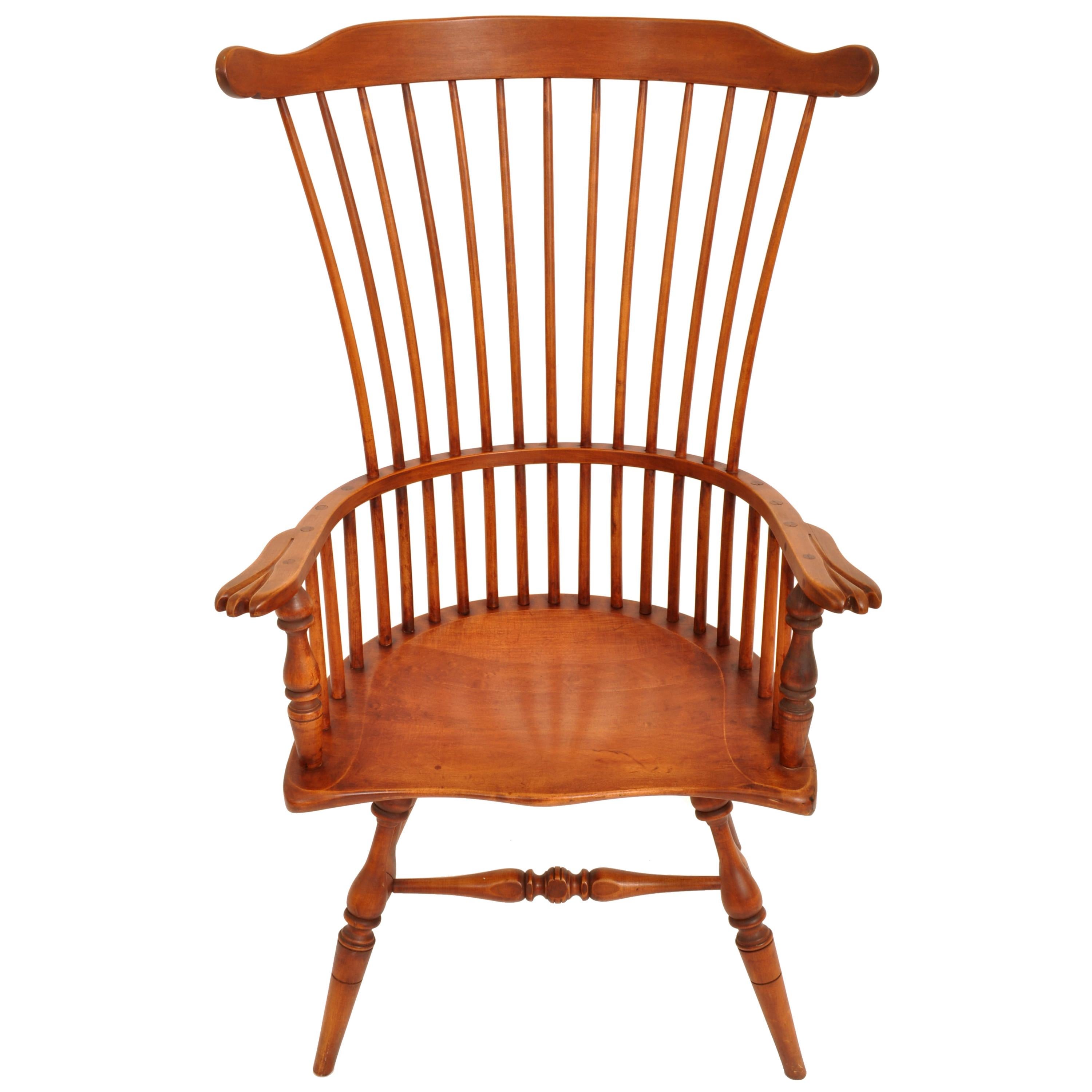 Pair of Antique Cherry Comb Fan Back Windsor Armchairs Pennsylvania, circa 1900 4