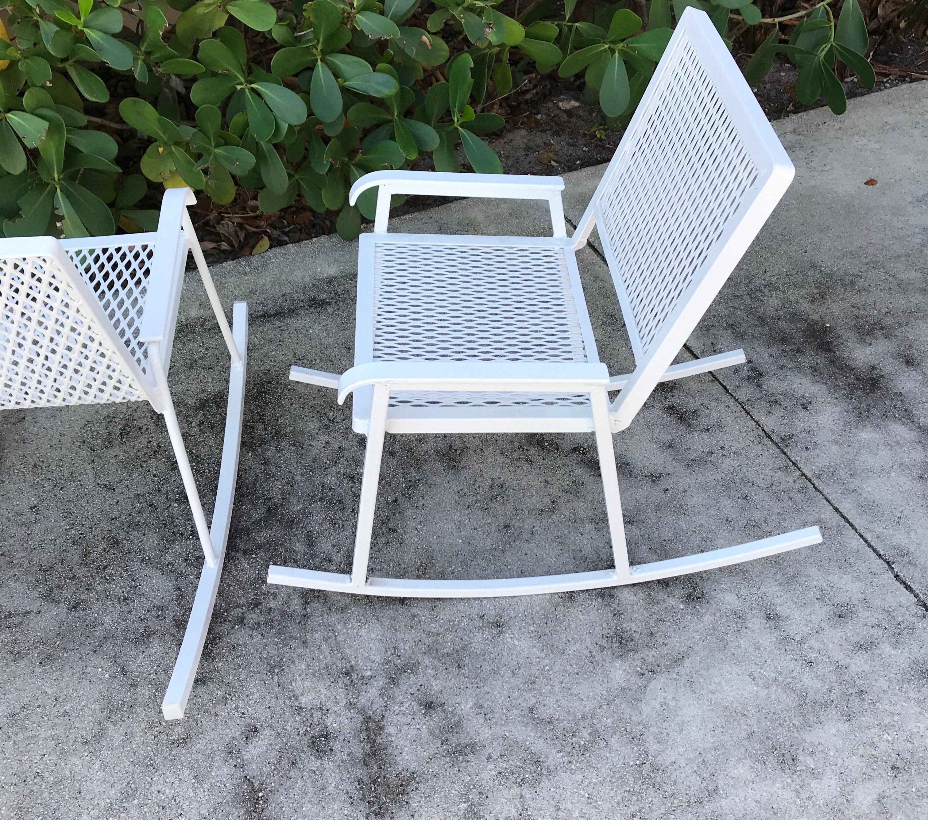 Pair of Antique Children's Rocking Chairs In Good Condition For Sale In West Palm Beach, FL