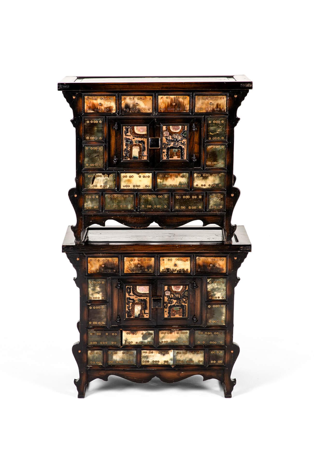 Pair of Antique Chinese Apothecary Bedside Cabinets In Good Condition For Sale In Faversham, GB