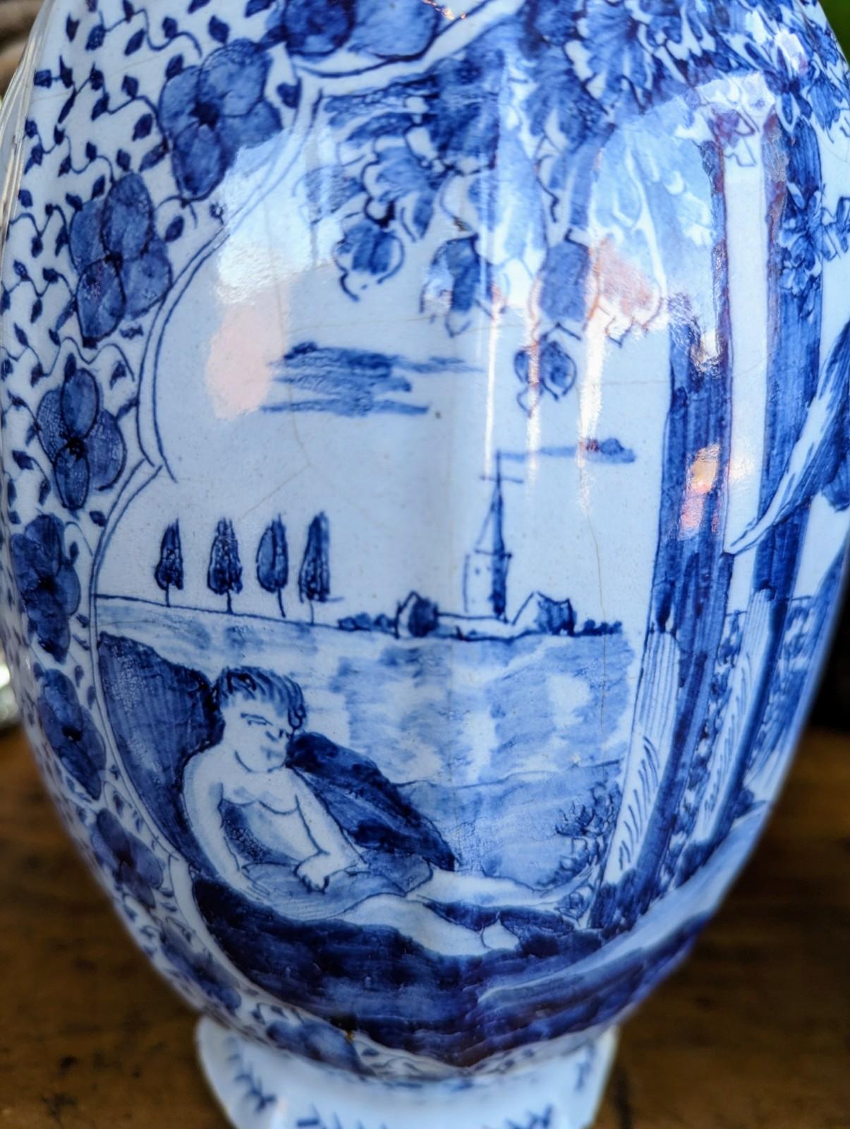 Pair of Antique European Chinoiserie Asian Porcelain Temple Jars Blue & White In Distressed Condition For Sale In Greer, SC