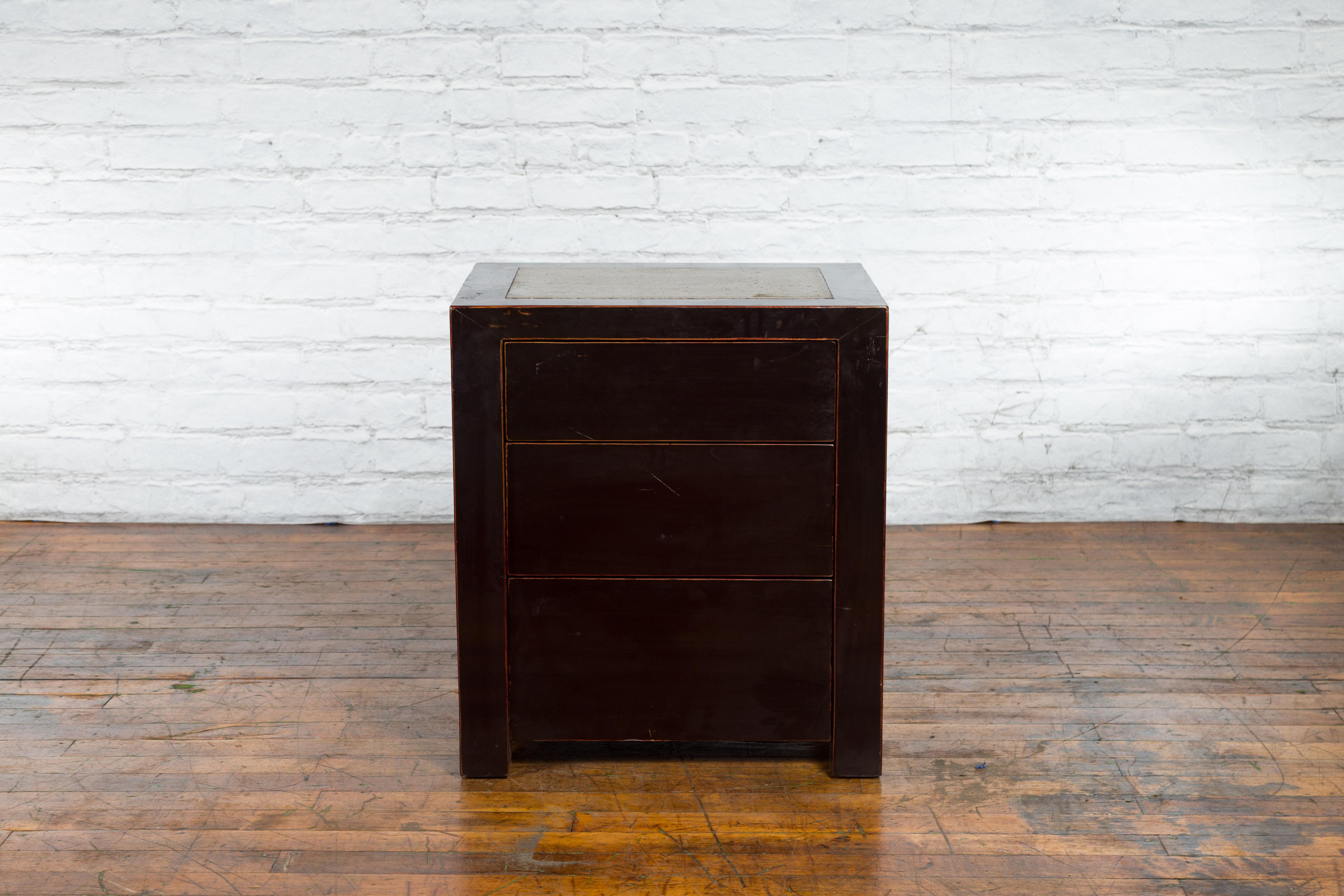 Pair of Antique Chinese Black Lacquer Bedside Cabinets with Ming Dynasty Tops In Good Condition For Sale In Yonkers, NY