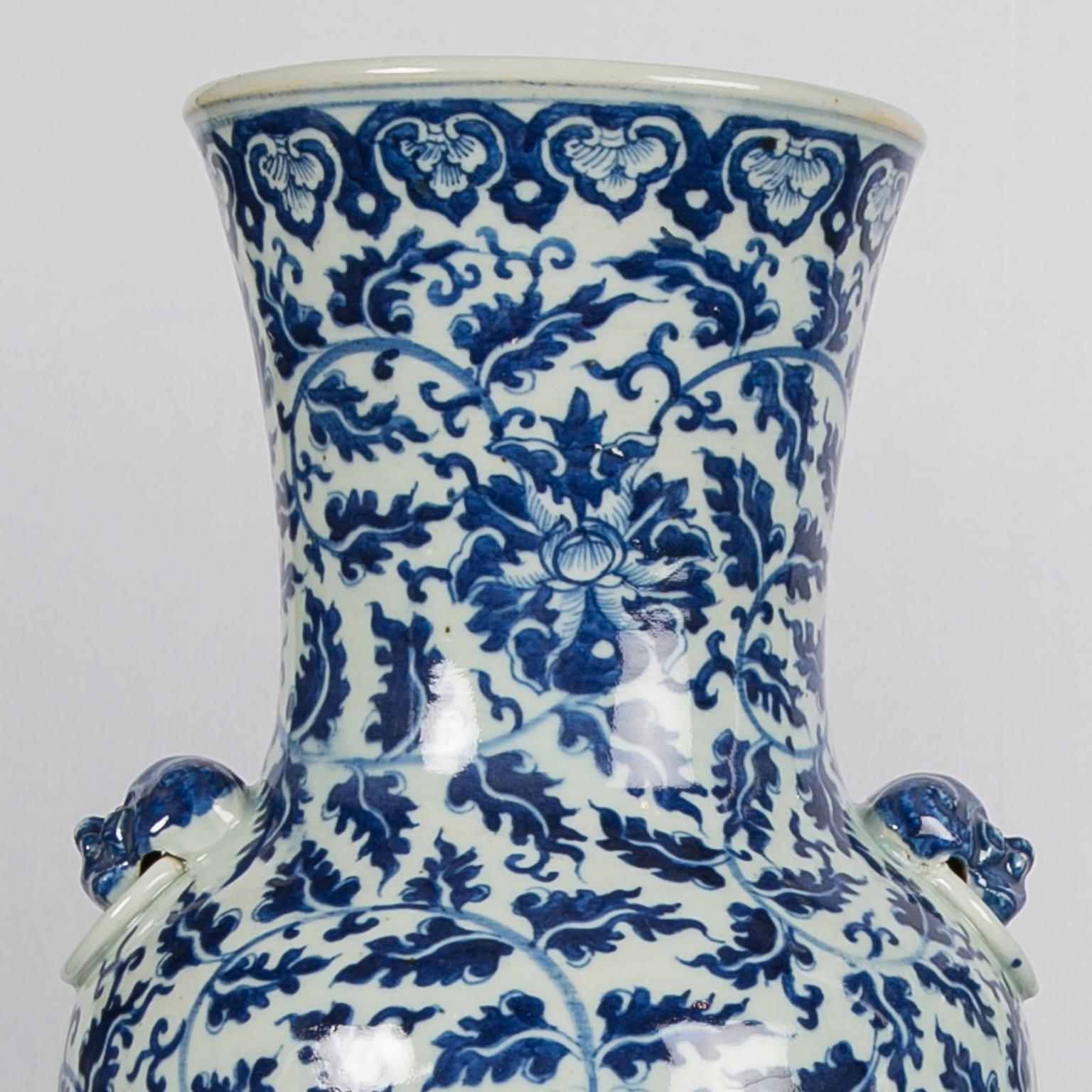 Pair of Antique Chinese Blue and White Porcelain Vases In Excellent Condition In Katonah, NY