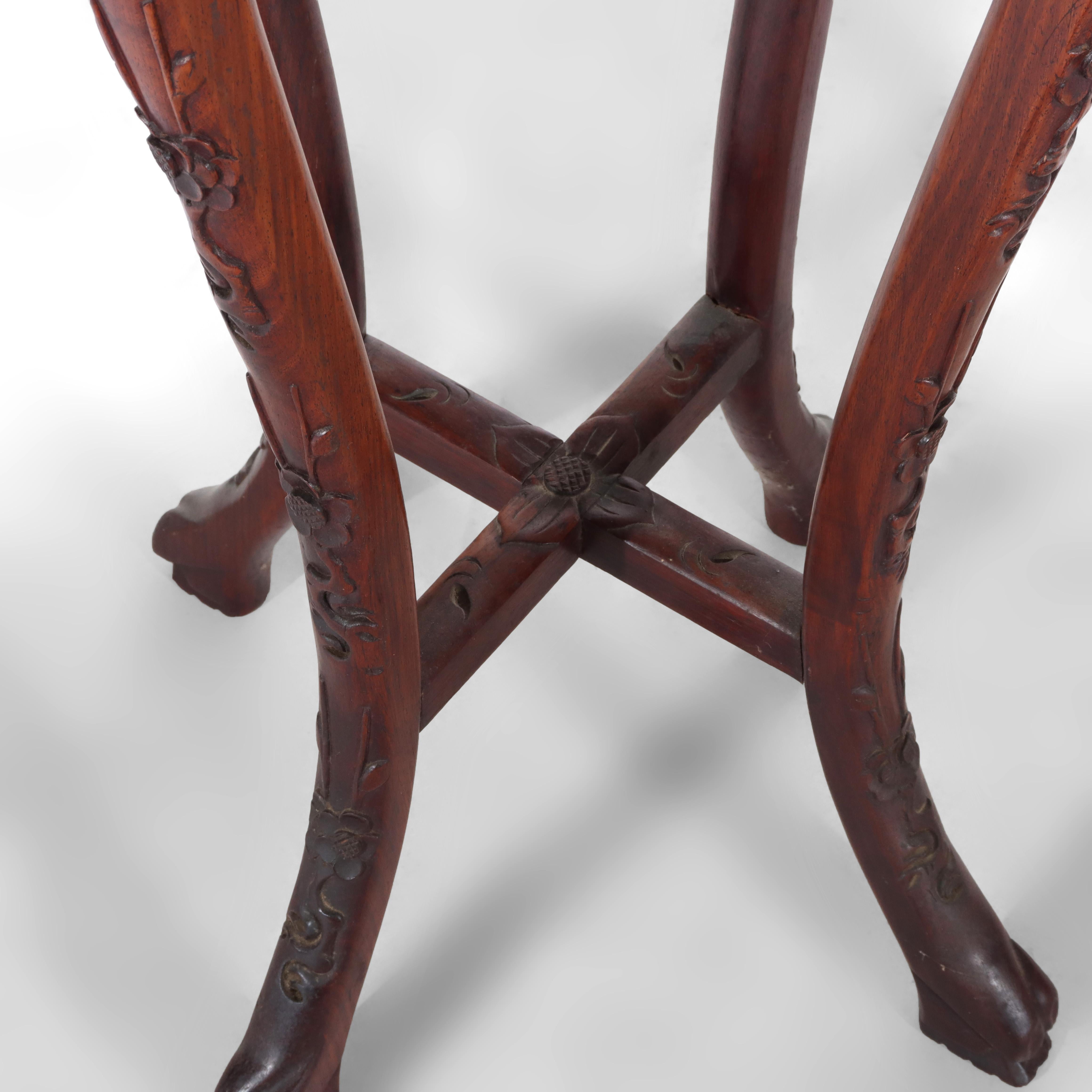 Paire d'anciens supports de sculptures chinoises en bois de rose sculpté et en marbre rouge, vers 1920 en vente 1