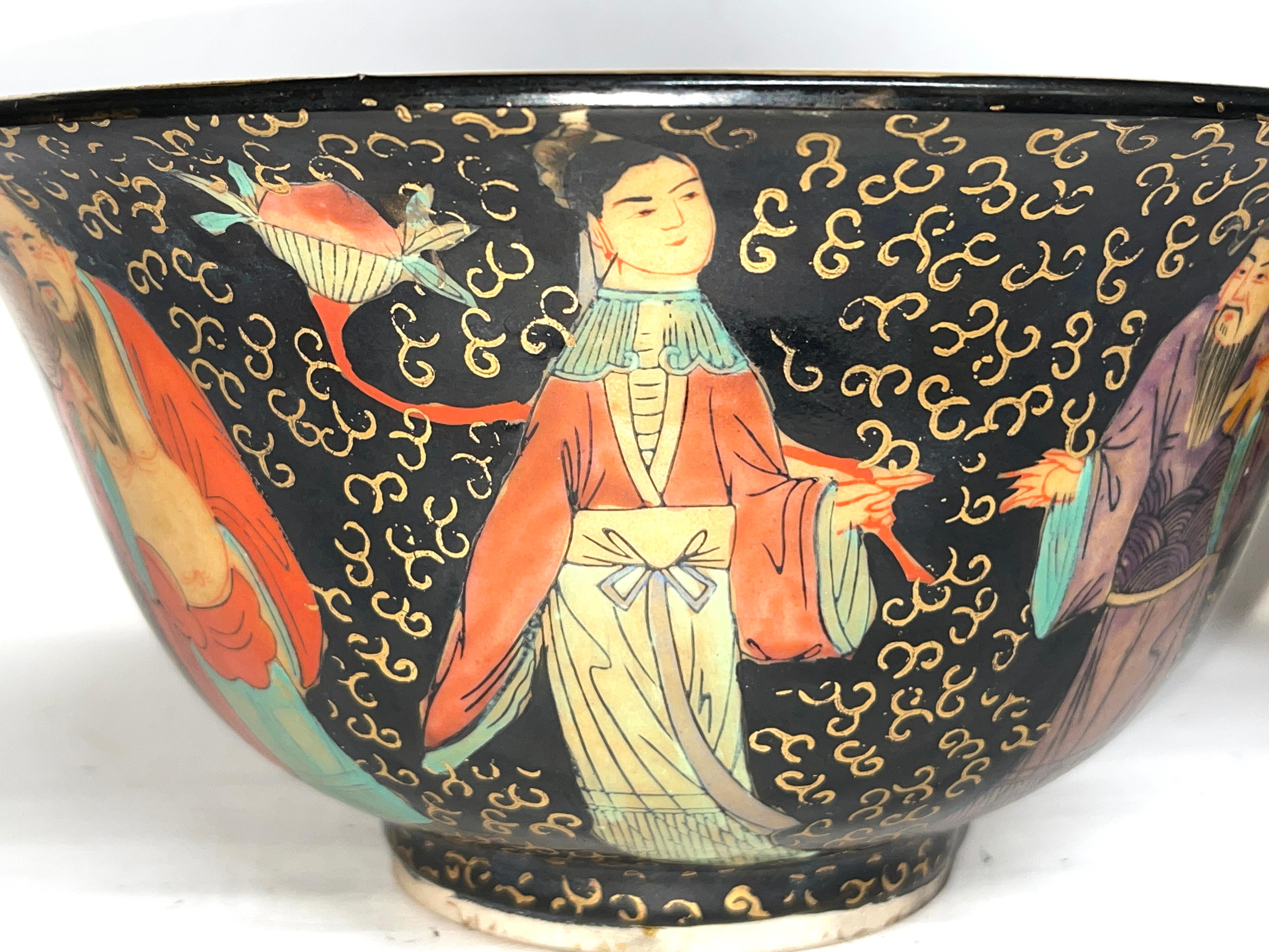 Pair of Antique Chinese Ceramic Bowls, 20th Century, Asian Art For Sale 9