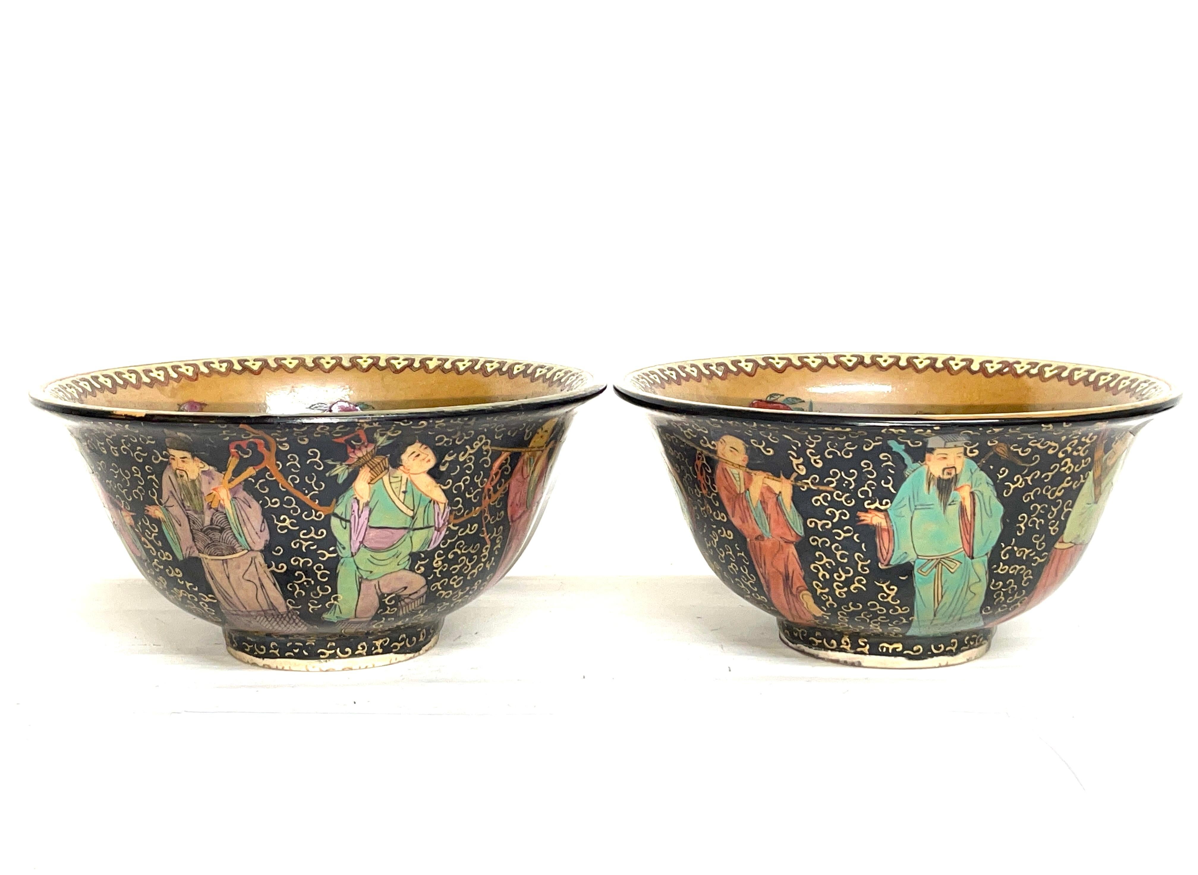 Pair of Antique Chinese Ceramic Bowls, 20th Century, Asian Art In Fair Condition For Sale In Berlin, DE