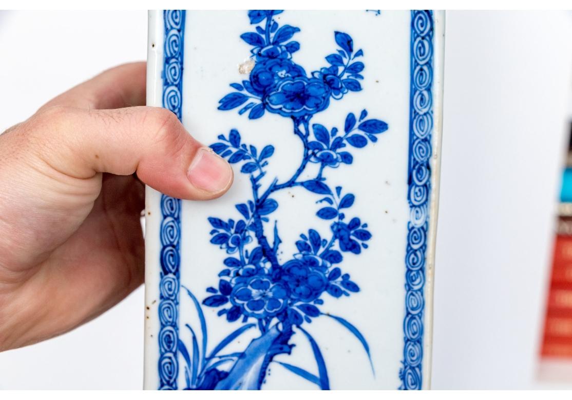 Paire de jarres carrées en porcelaine bleue et blanche d'exportation chinoise ancienne en vente 4