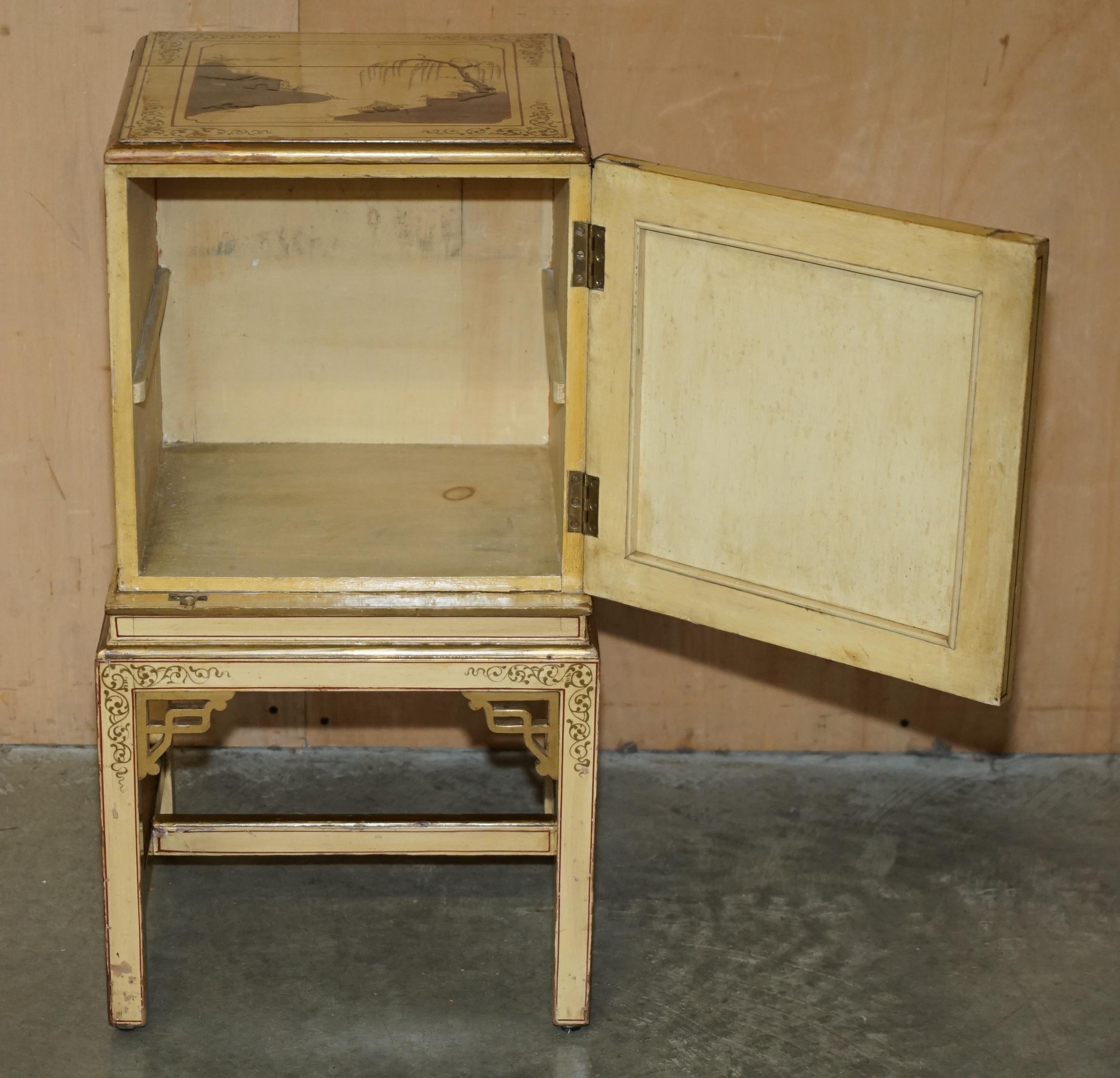 PAiR OF ANTIQUE CHINESE EXPORT HAND PAINTED & LACQUERED NIGHTSTANDS SIDE TABLES im Angebot 4