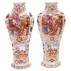 Ein Paar antiker Vasen aus chinesischem Exportporzellan mit Mandarin-Motiven