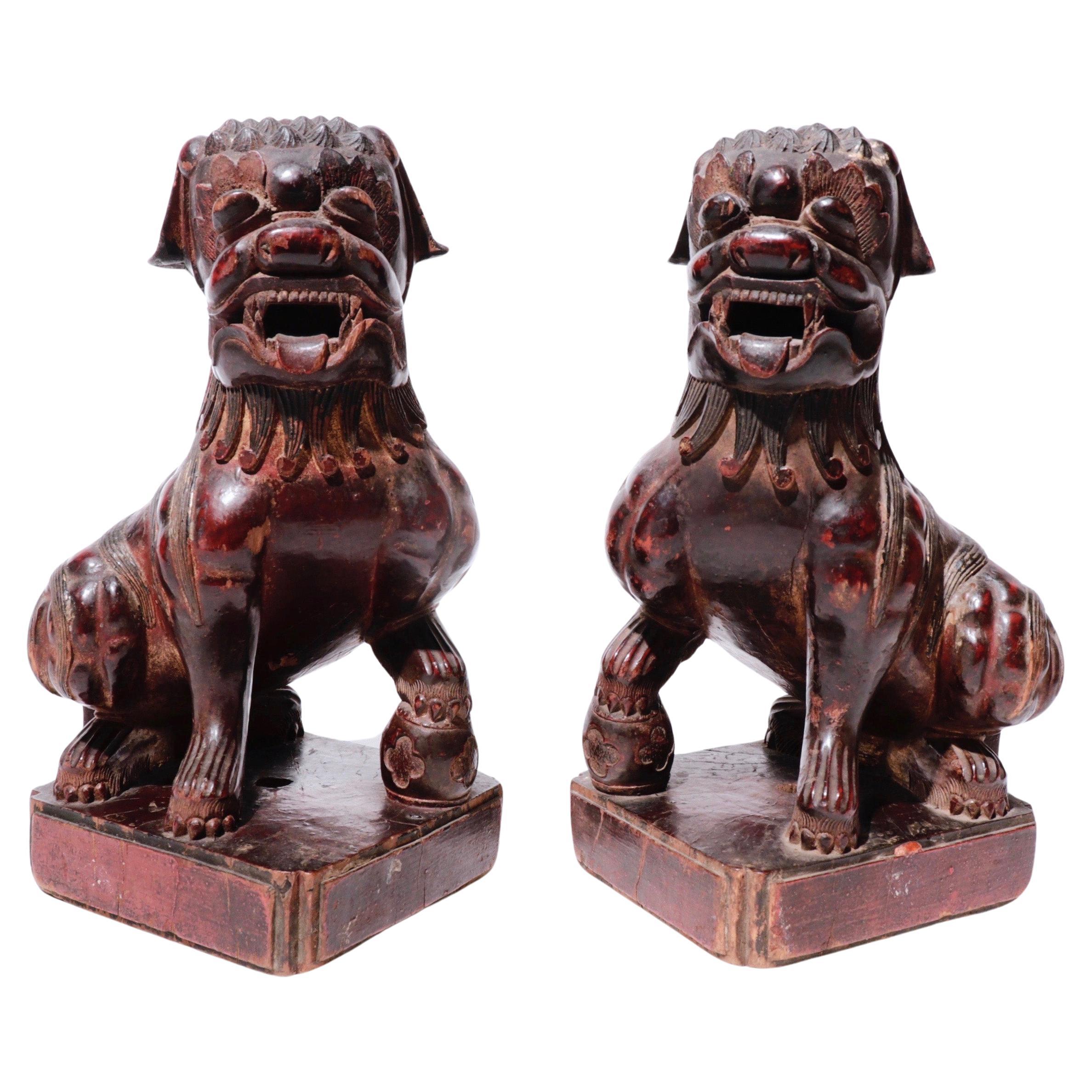 Paire de chiens Fu chinois anciens en vente