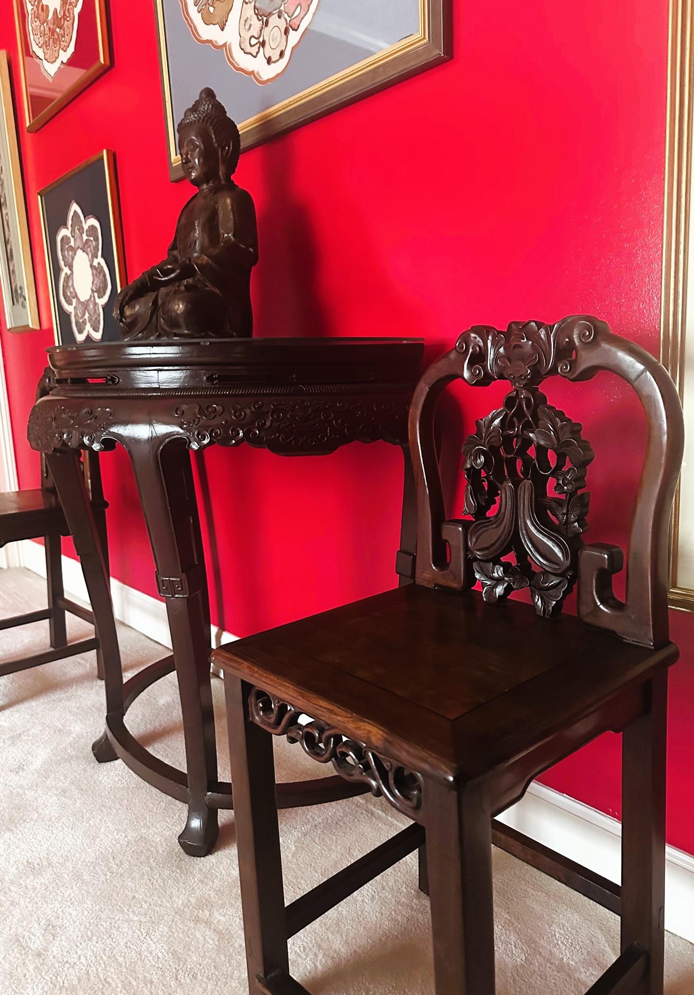 Paire de chaises d'appoint chinoises anciennes en bois dur Dynasty Qing en vente 8