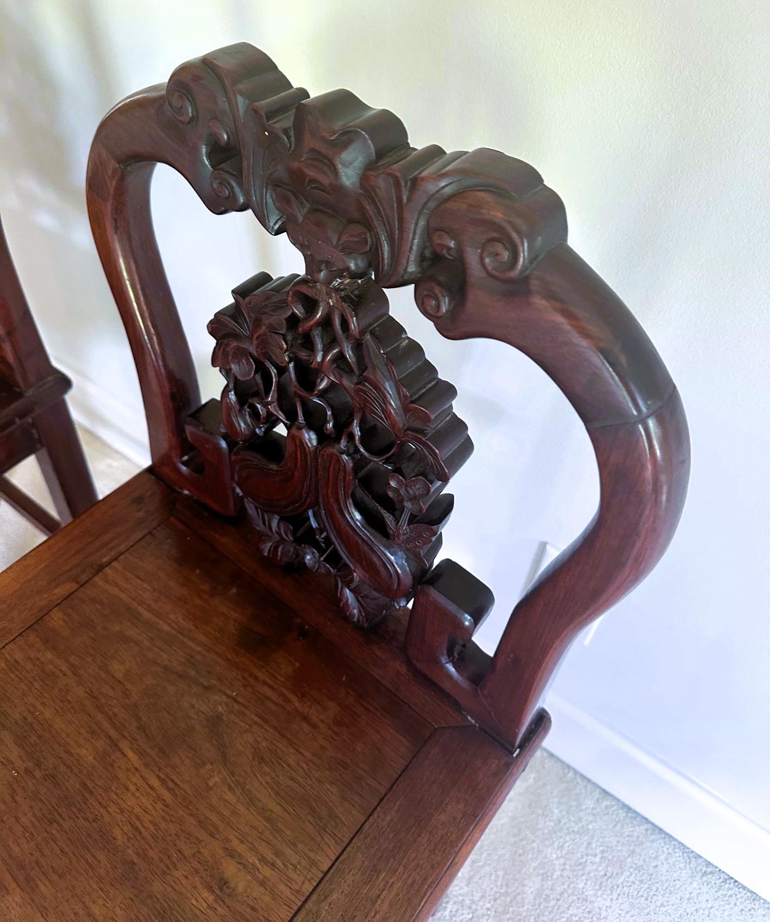 Paire de chaises d'appoint chinoises anciennes en bois dur Dynasty Qing en vente 2