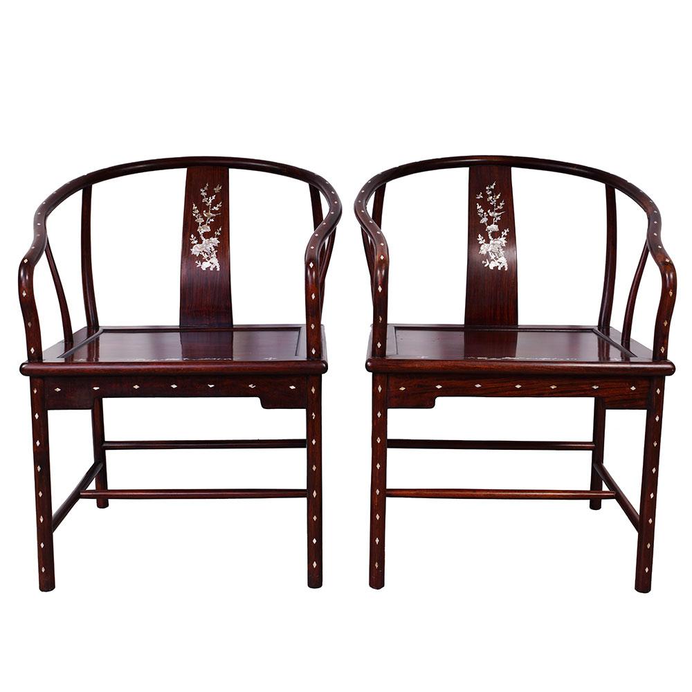 Chinese Export Pair of Antique Chinese Horseshoe Back Armchairs with Mother of Pearl Inlay For Sale
