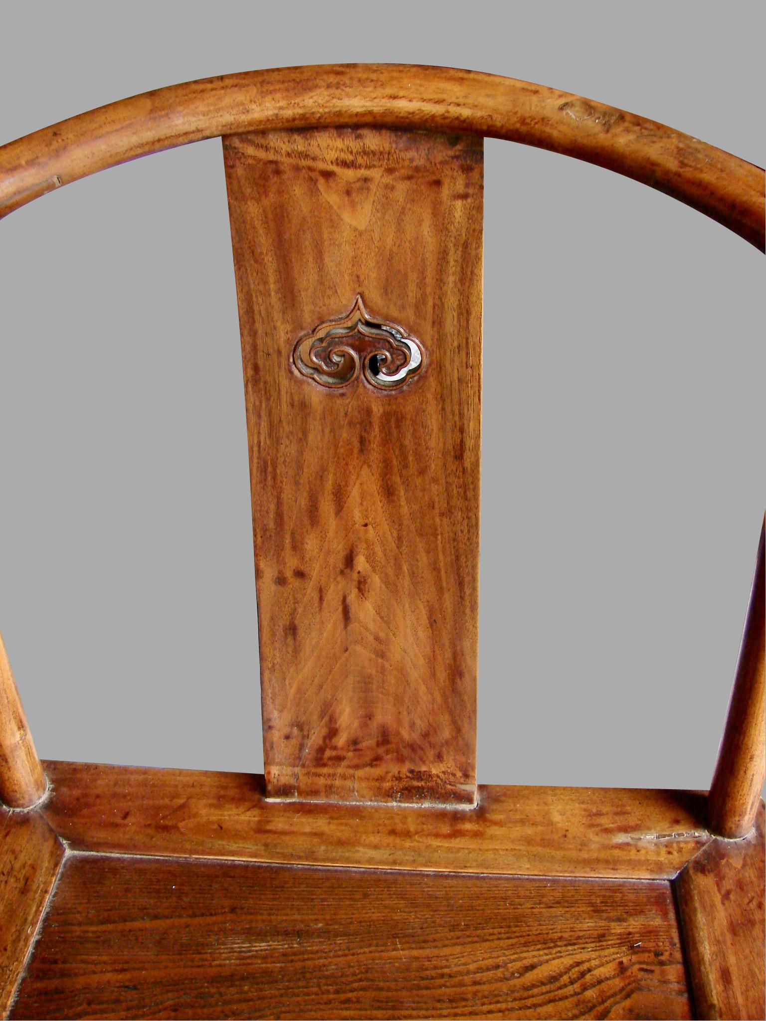 horse shoe chairs