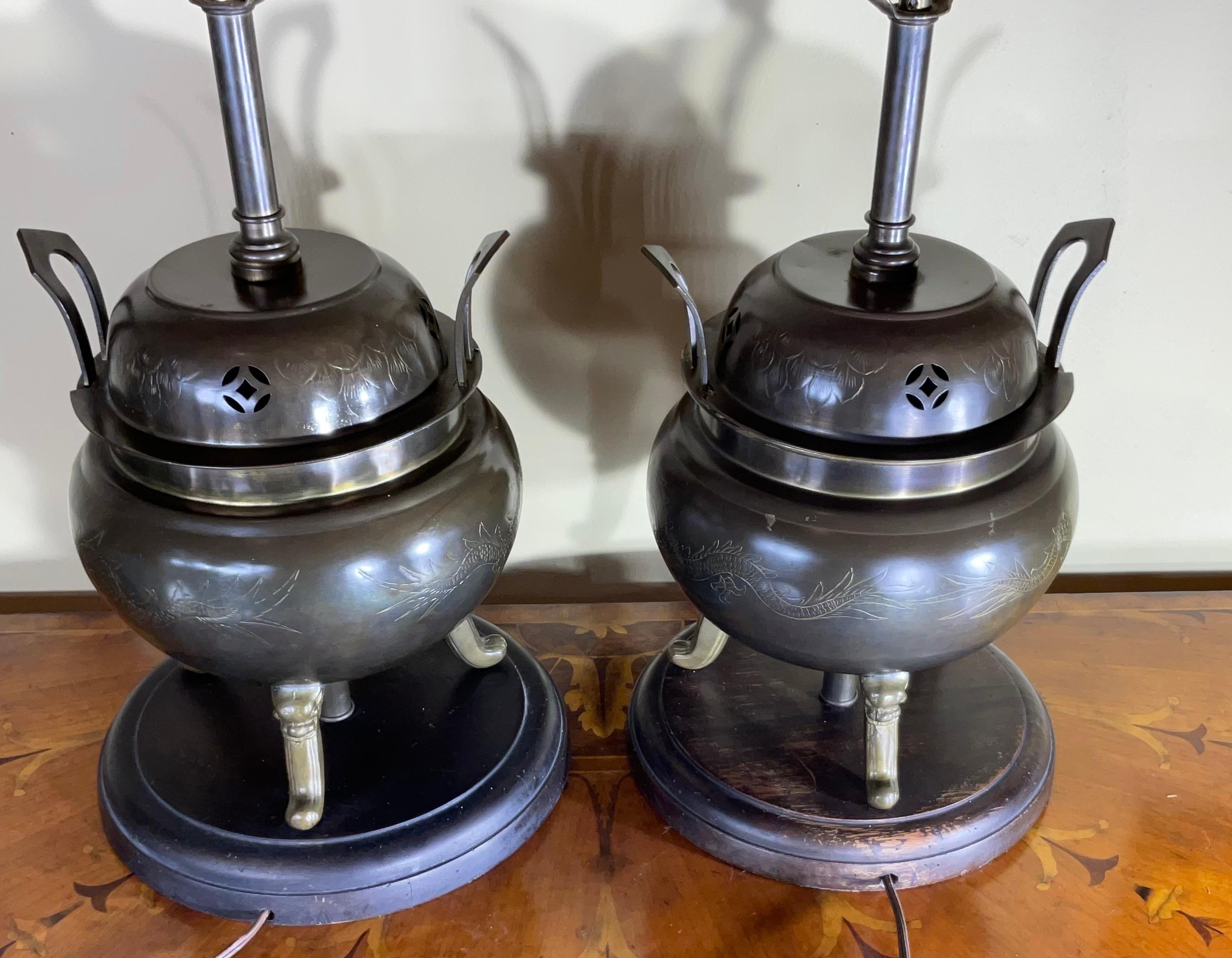 Pair Of Antique Chinese Incence Burner Table Lamp In Good Condition For Sale In Delray Beach, FL