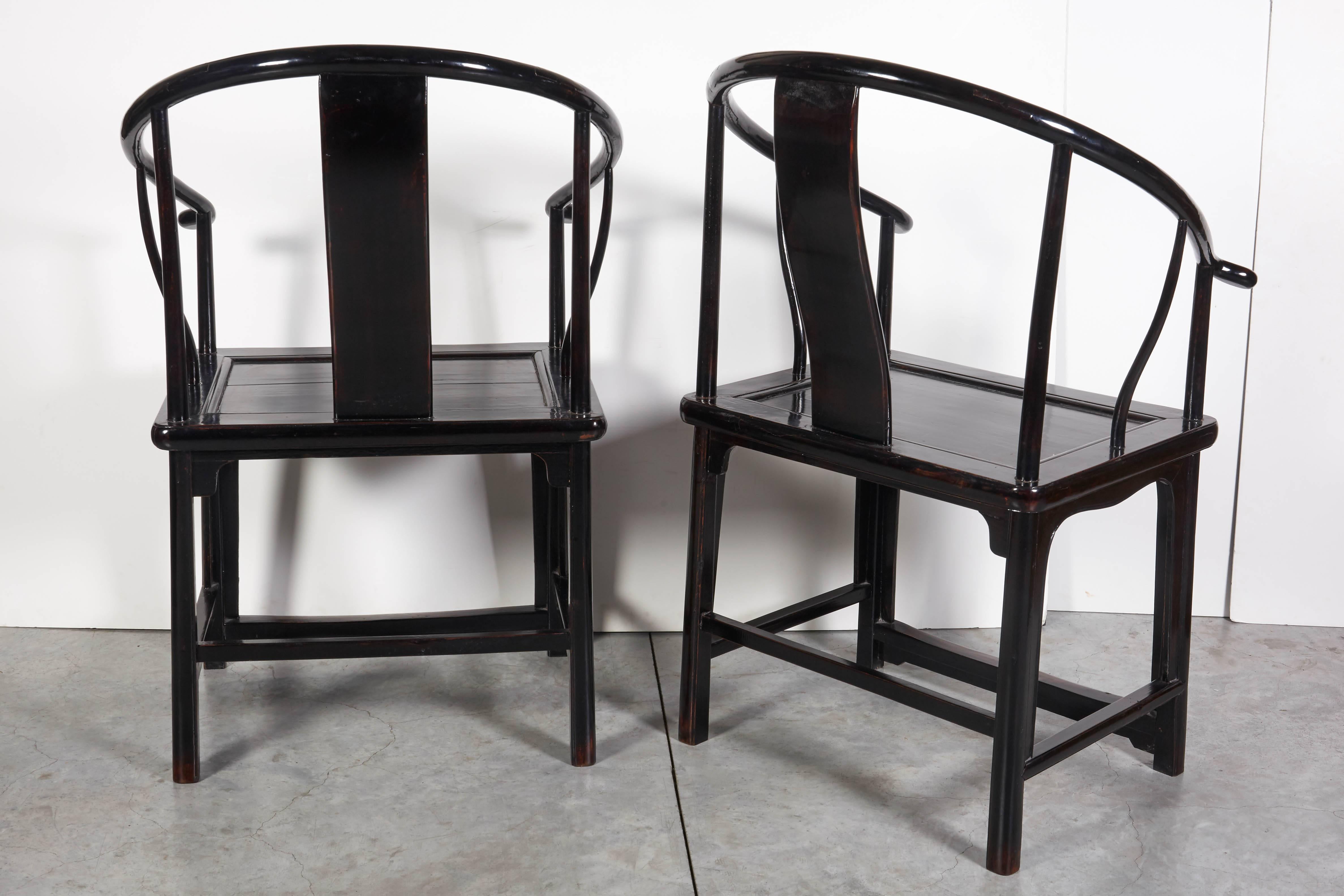 20th Century Pair of Antique Chinese Lacquer Horseshoe Back Chairs For Sale