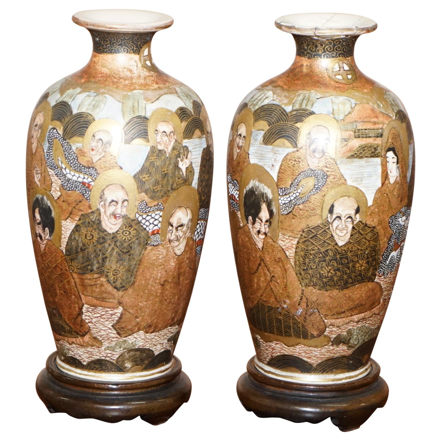 Pair of Antique Chinese or Japanese Oriental Vases Hand Painted and Signed Urns For Sale