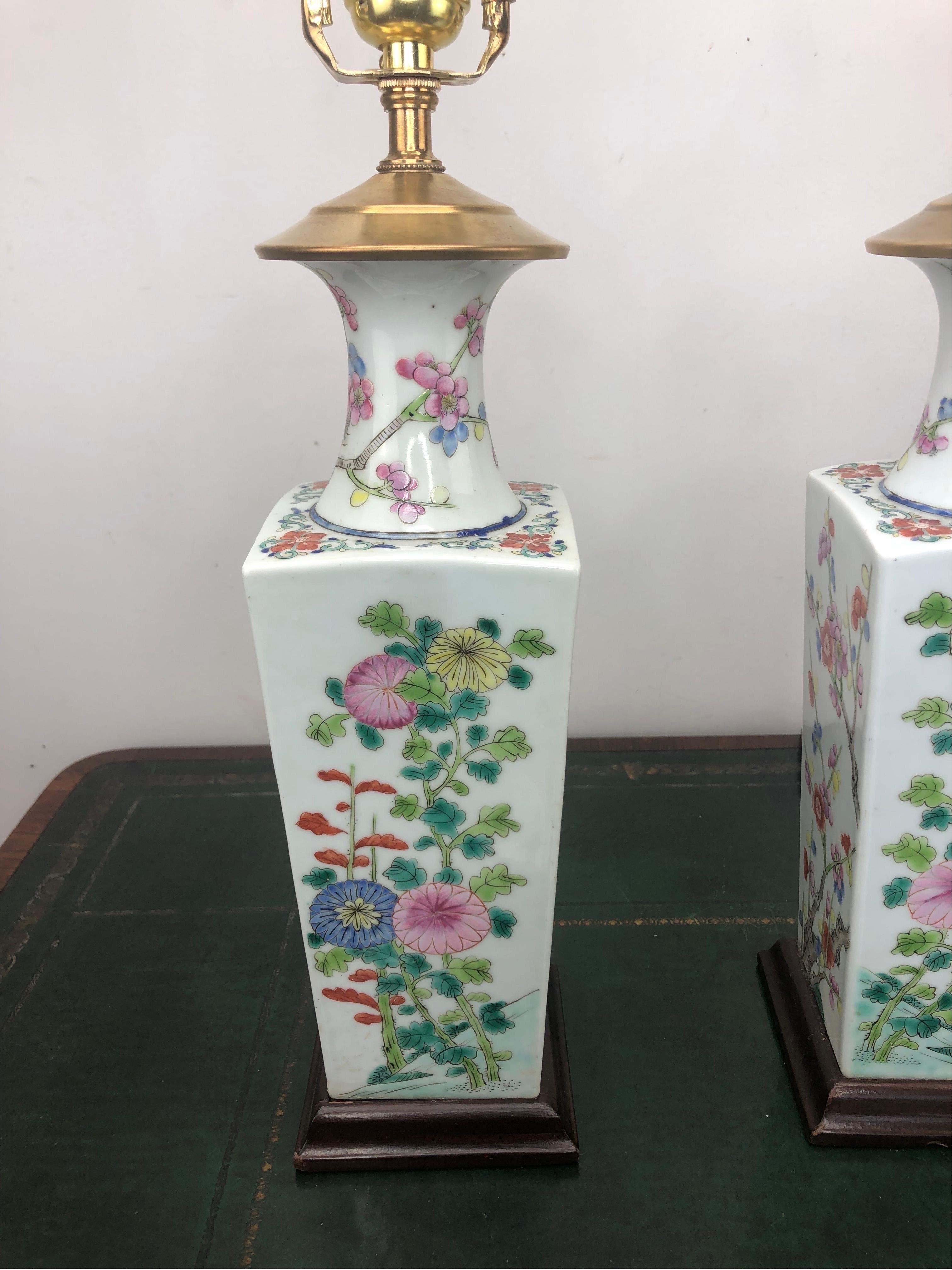 Pair of Antique Chinese Porcelain Lamps For Sale 5
