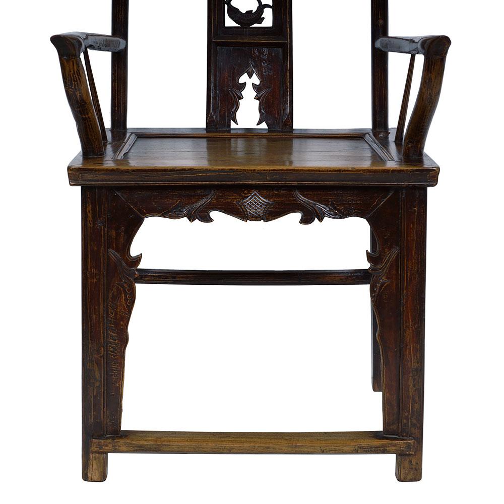 Pareja de Sillones Antiguos con Sombrero de Oficial Estilo Dinastía Qing China Tallado en venta