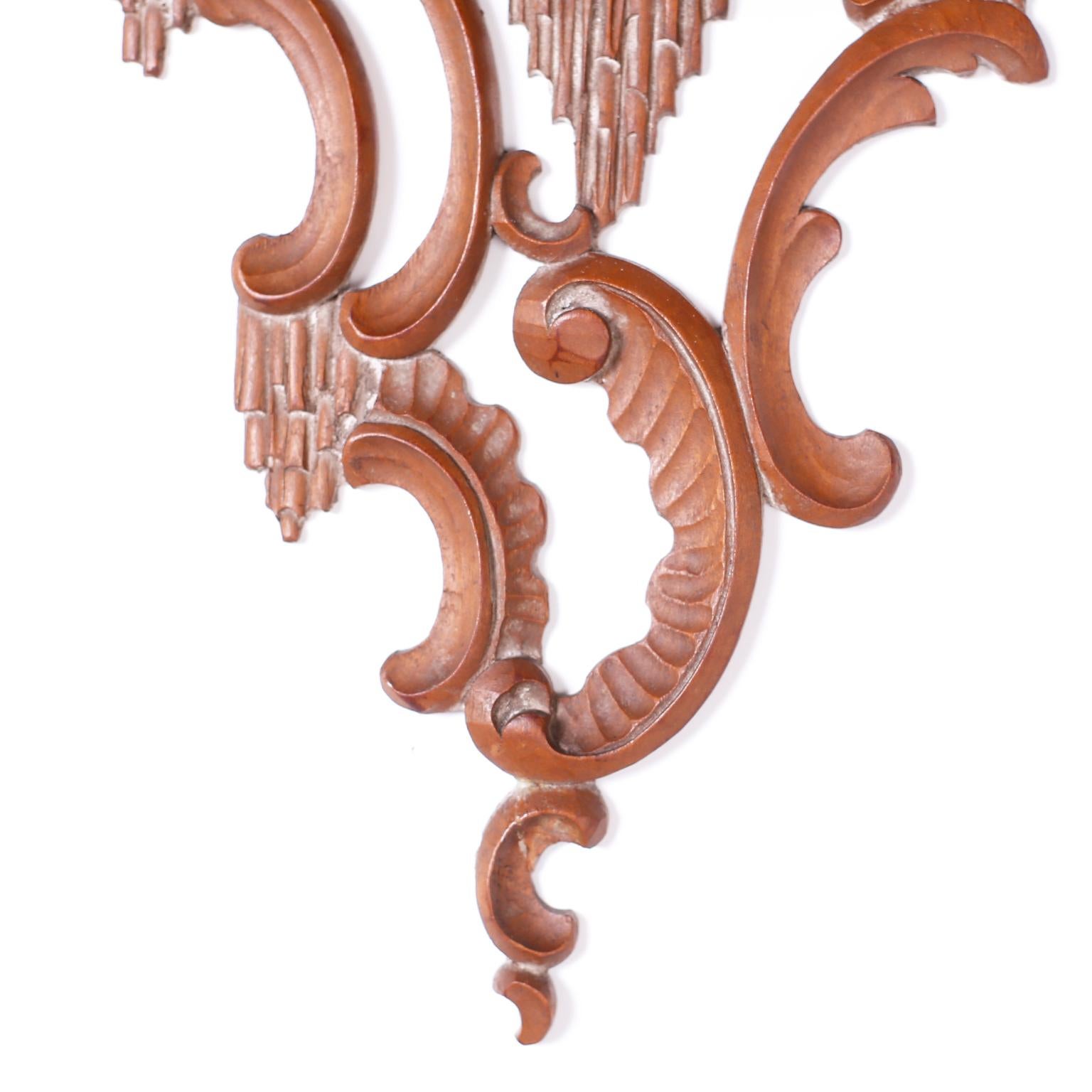 English Pair of Antique Chippendale Style Carved Wood Wall Brackets For Sale