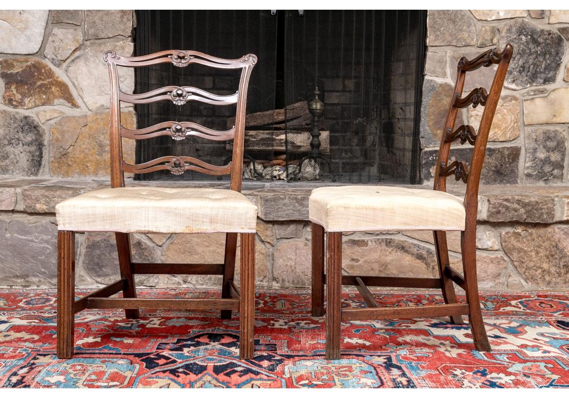 Paire de chaises d'appoint anciennes de style Chippendale à dossier ruban en vente 3