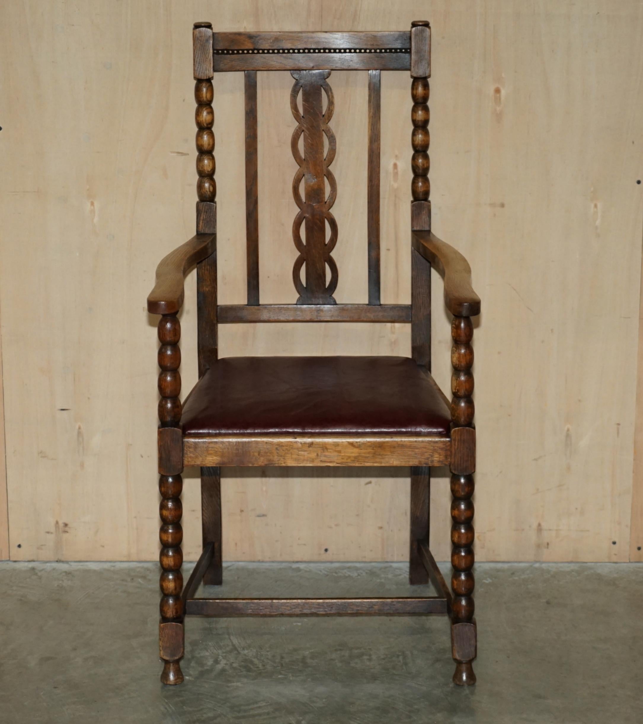Hand-Crafted Pair of Antique circa 1900 Edwardian Scottish Oak Bobbin Turned Carver Armchairs For Sale