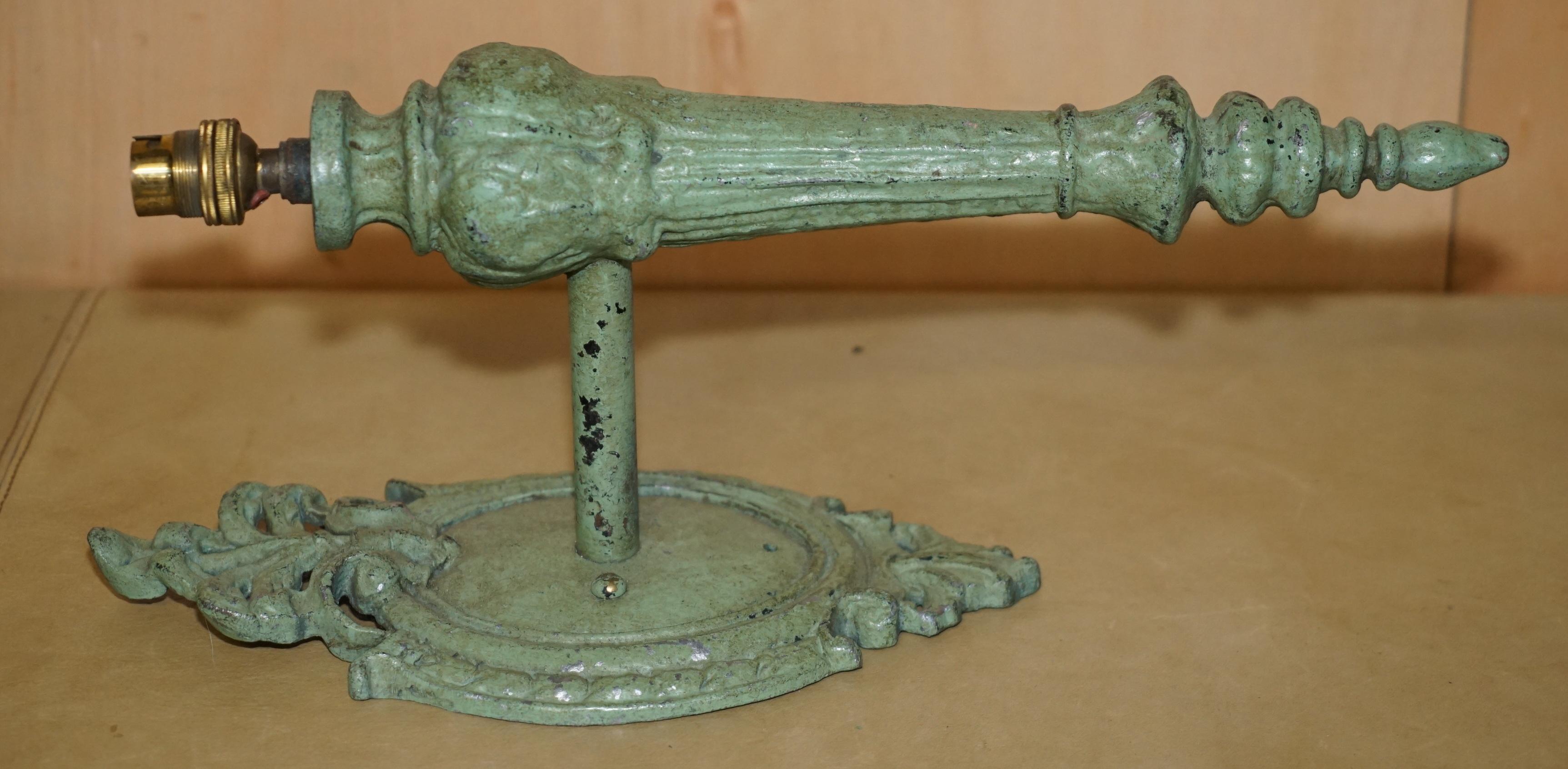 PAIR OF ANTIQUE CIRCA 1920's WALL SCONCES WITH ORIGINAL EARLY GREEN PAINT en venta 6