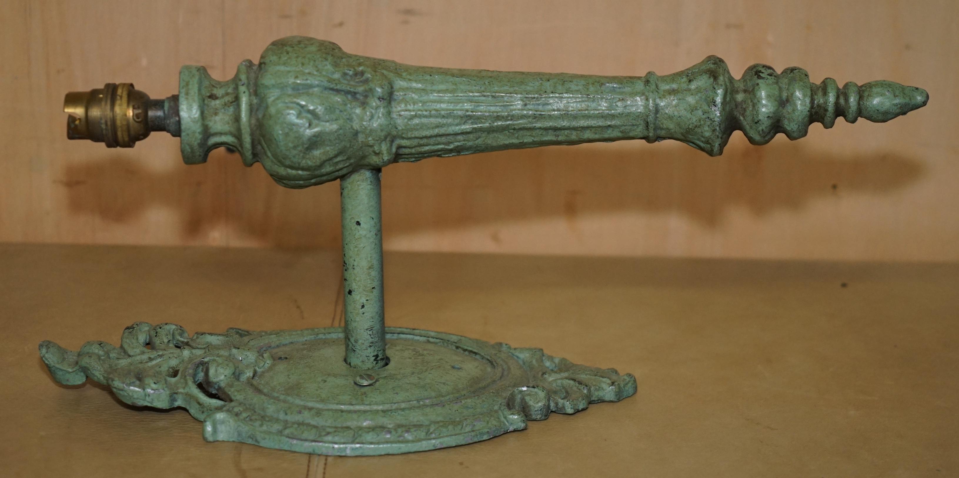 PAIR OF ANTIQUE CIRCA 1920's WALL SCONCES WITH ORIGINAL EARLY GREEN PAINT principios del siglo XX en venta