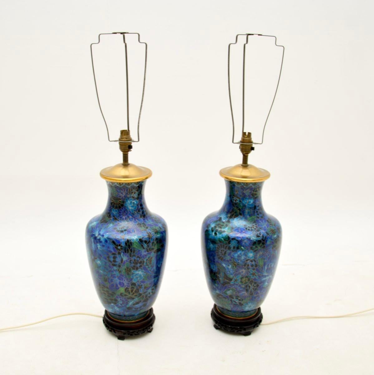 Pair of Antique Cloisonné Table Lamps In Good Condition For Sale In London, GB