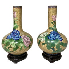 Paire de vases cloisonnés anciens
