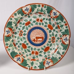 Paar antike Wedgwoodware-Teller mit Drachen, England um 1810